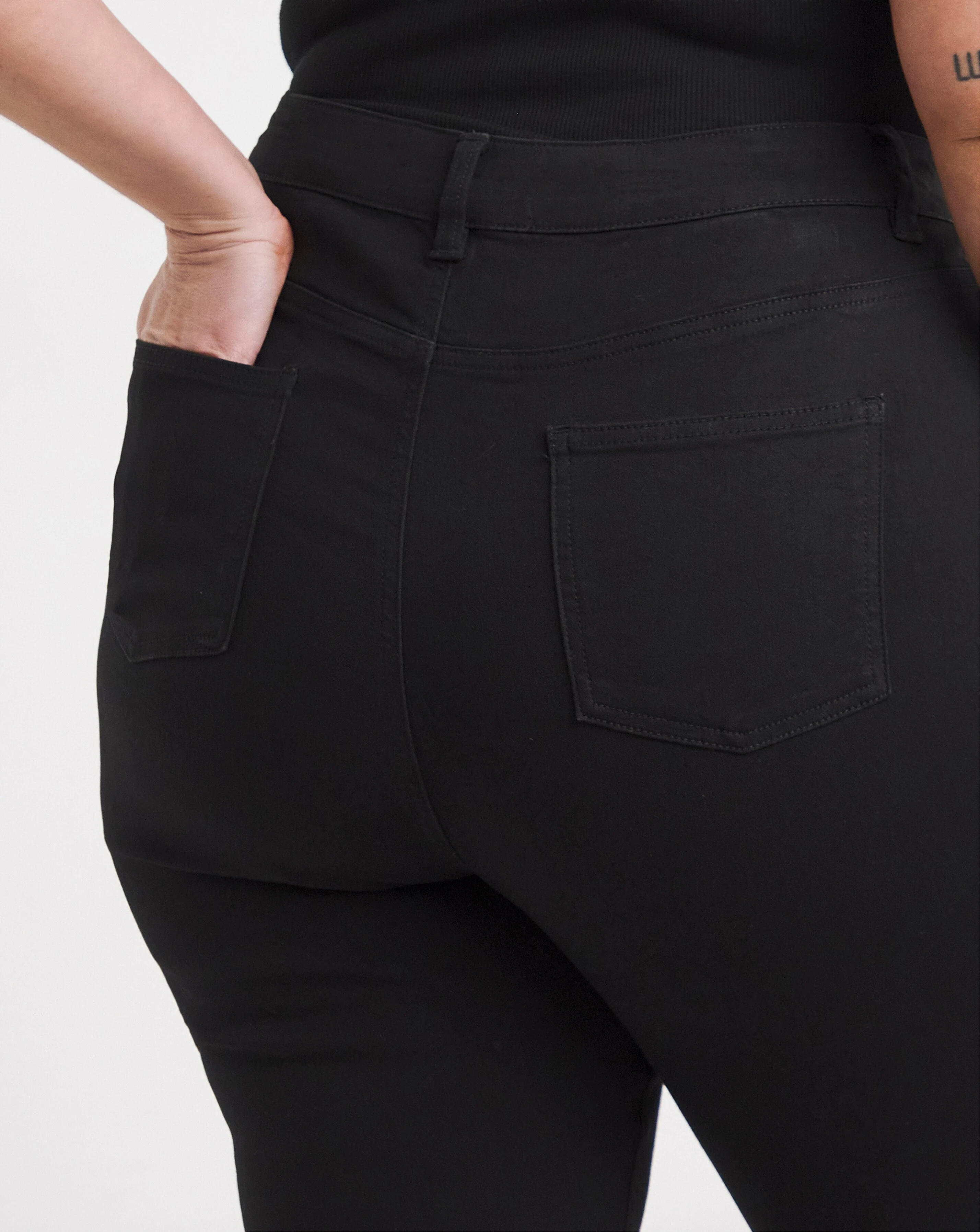 179508-black-highwaist-super-stretch-flared-jeans-1.jpg