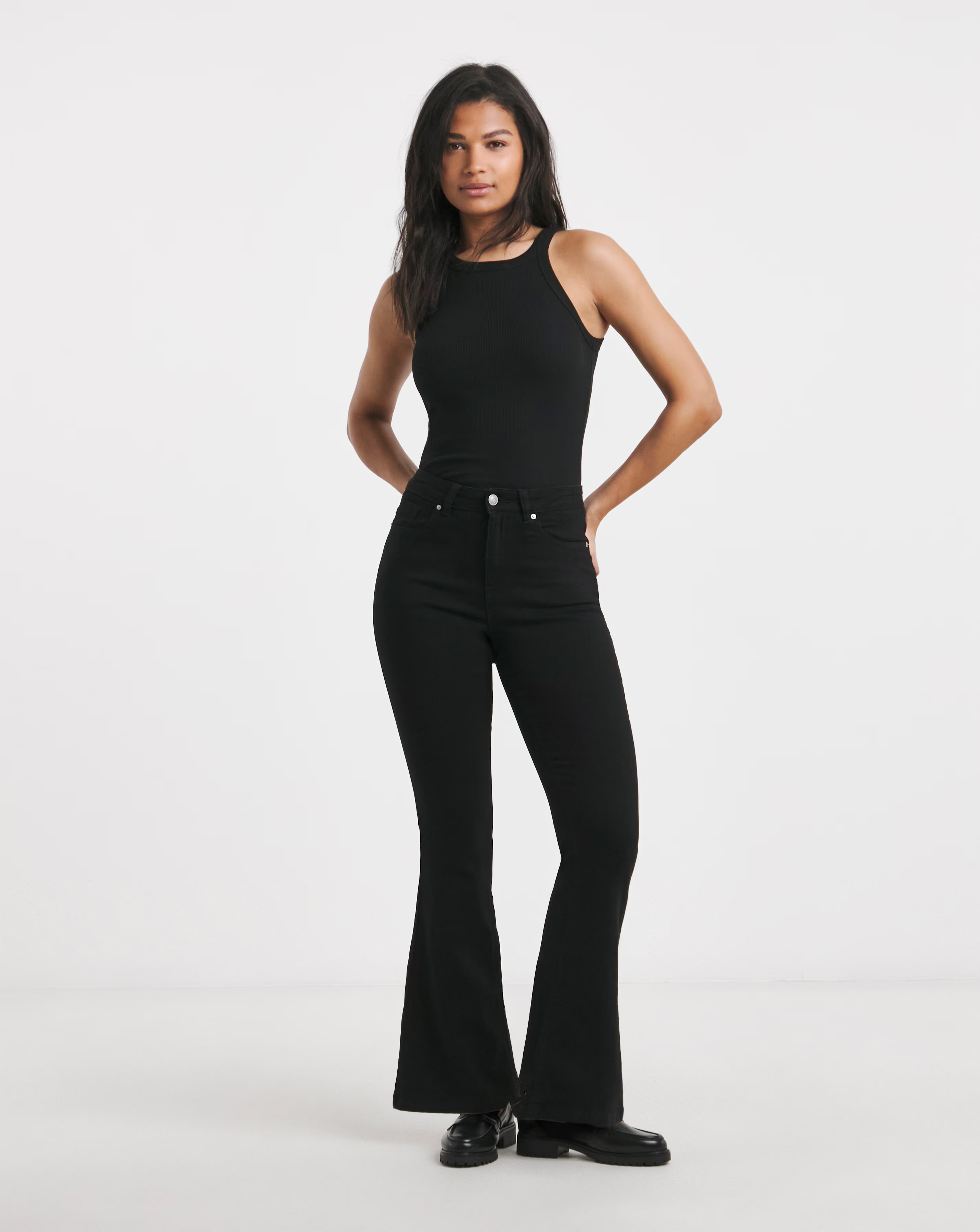 179508-black-highwaist-super-stretch-flared-jeans-1.jpg