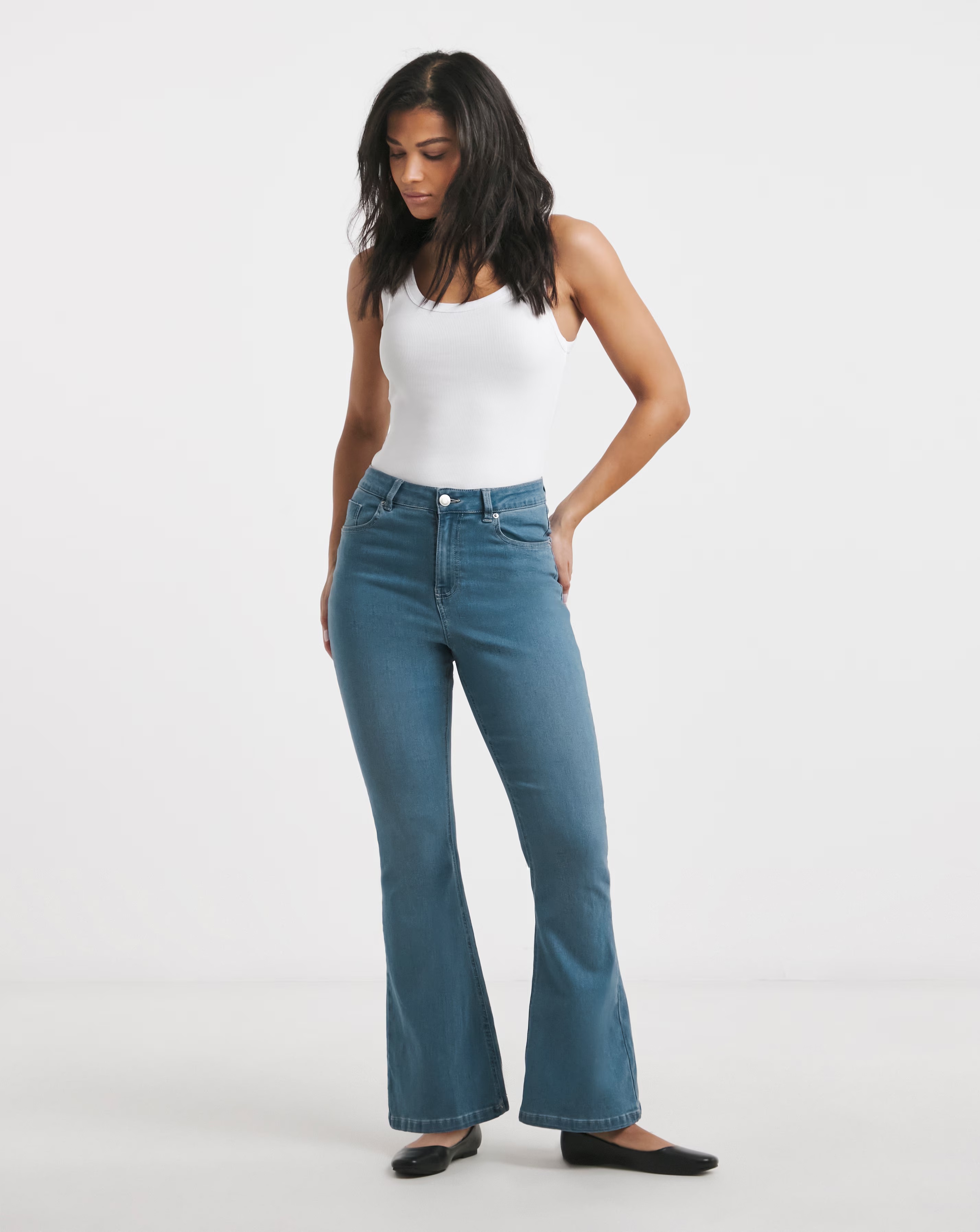 179726-mid-wash-highwaist-super-stretch-flared-jeans-1.jpg