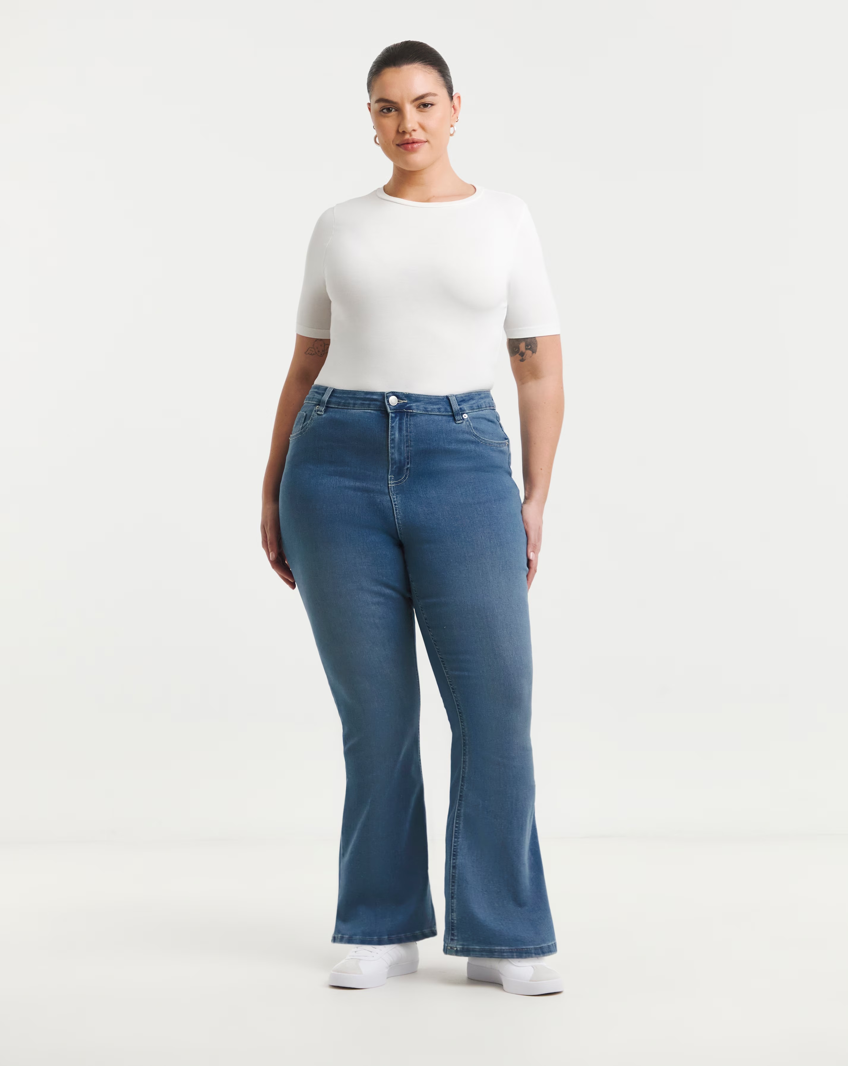 179726-mid-wash-highwaist-super-stretch-flared-jeans-1.jpg