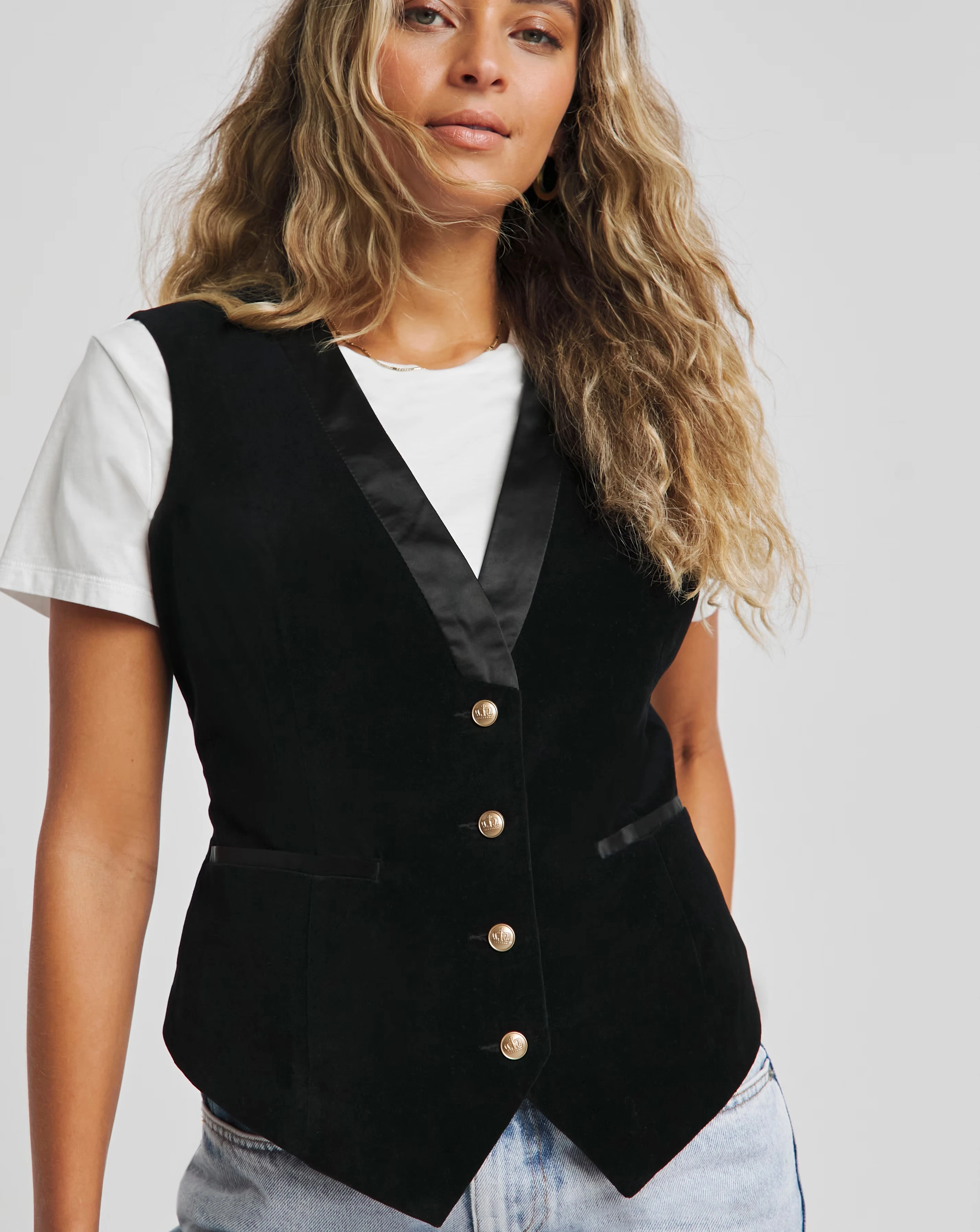 Joe Browns Chloes Favourite Velour Satin Waistcoat 1 180369-joe-browns-chloes-favourite-velour-satin-waistcoat-1.webp