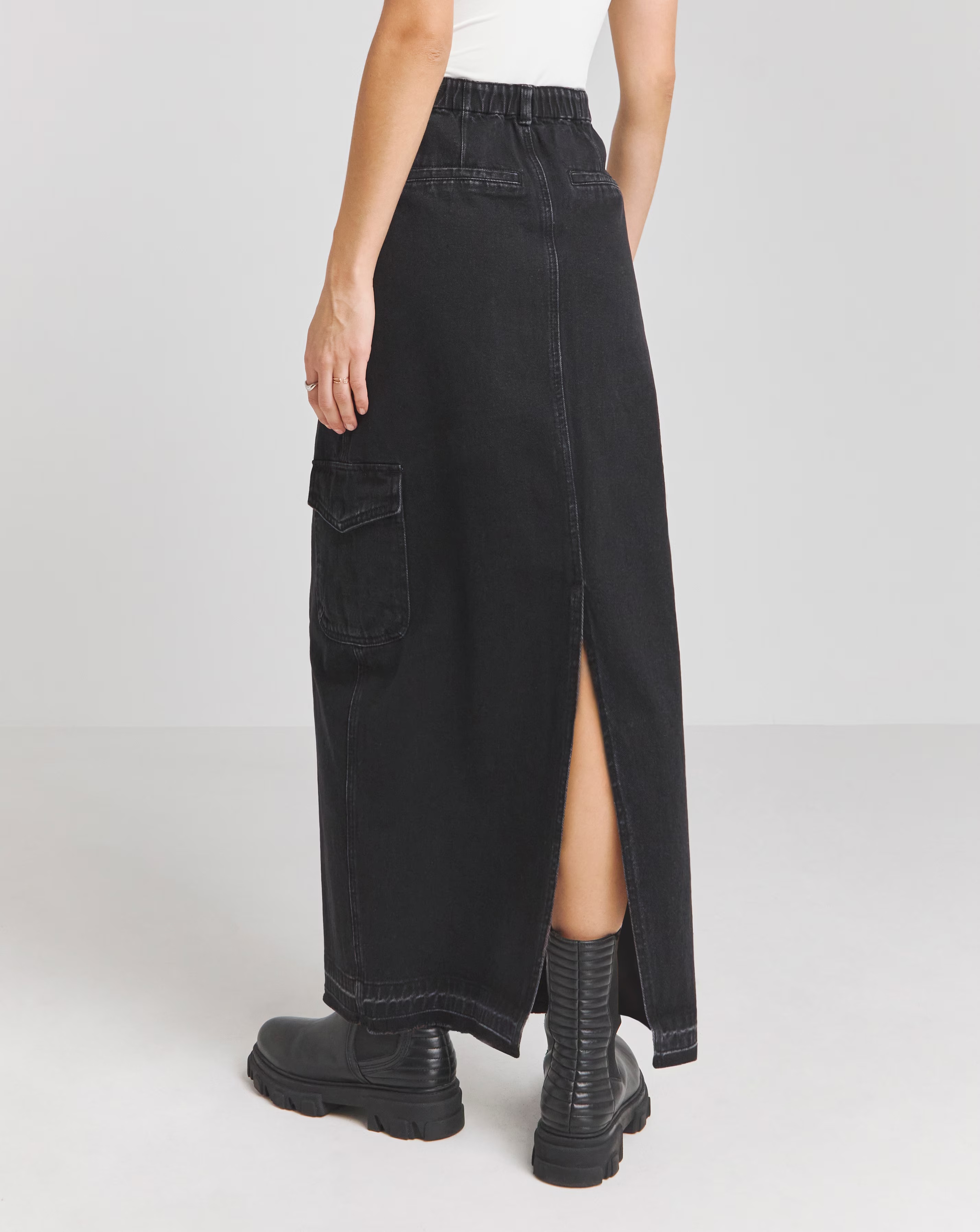 180510-simply-be-black-utility-cargo-pocket-denim-maxi-skirt-1.jpg