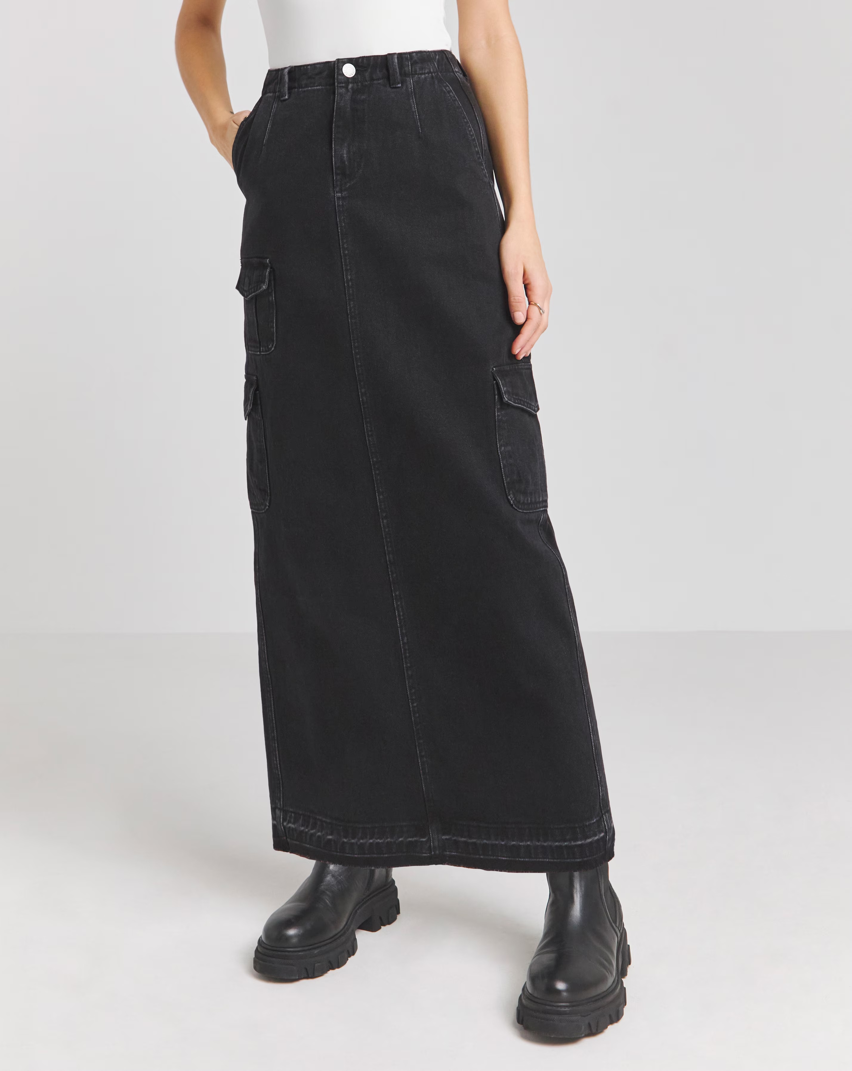 180510-simply-be-black-utility-cargo-pocket-denim-maxi-skirt-1.jpg