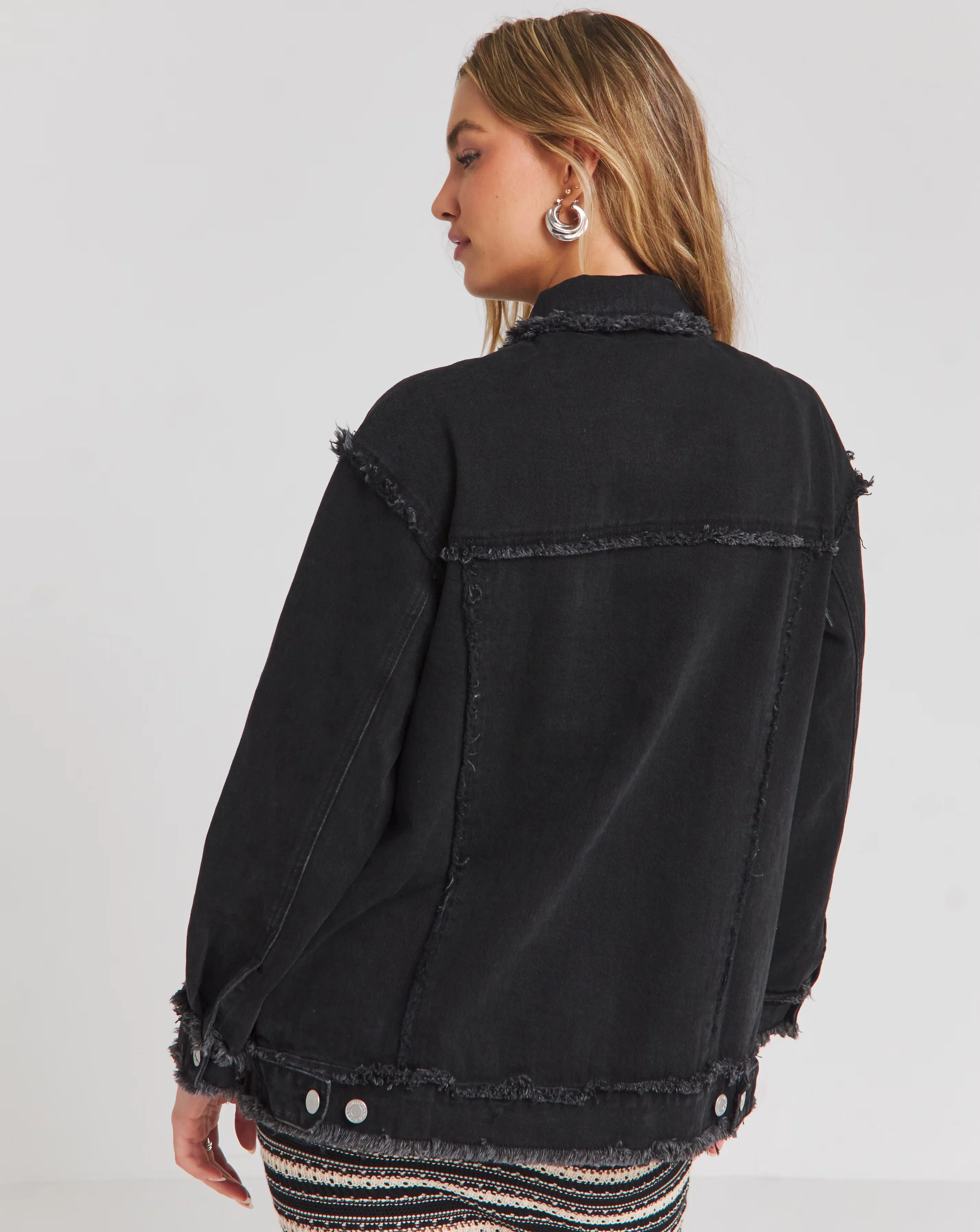 180614-black-frayed-hem-denim-jacket-1.webp