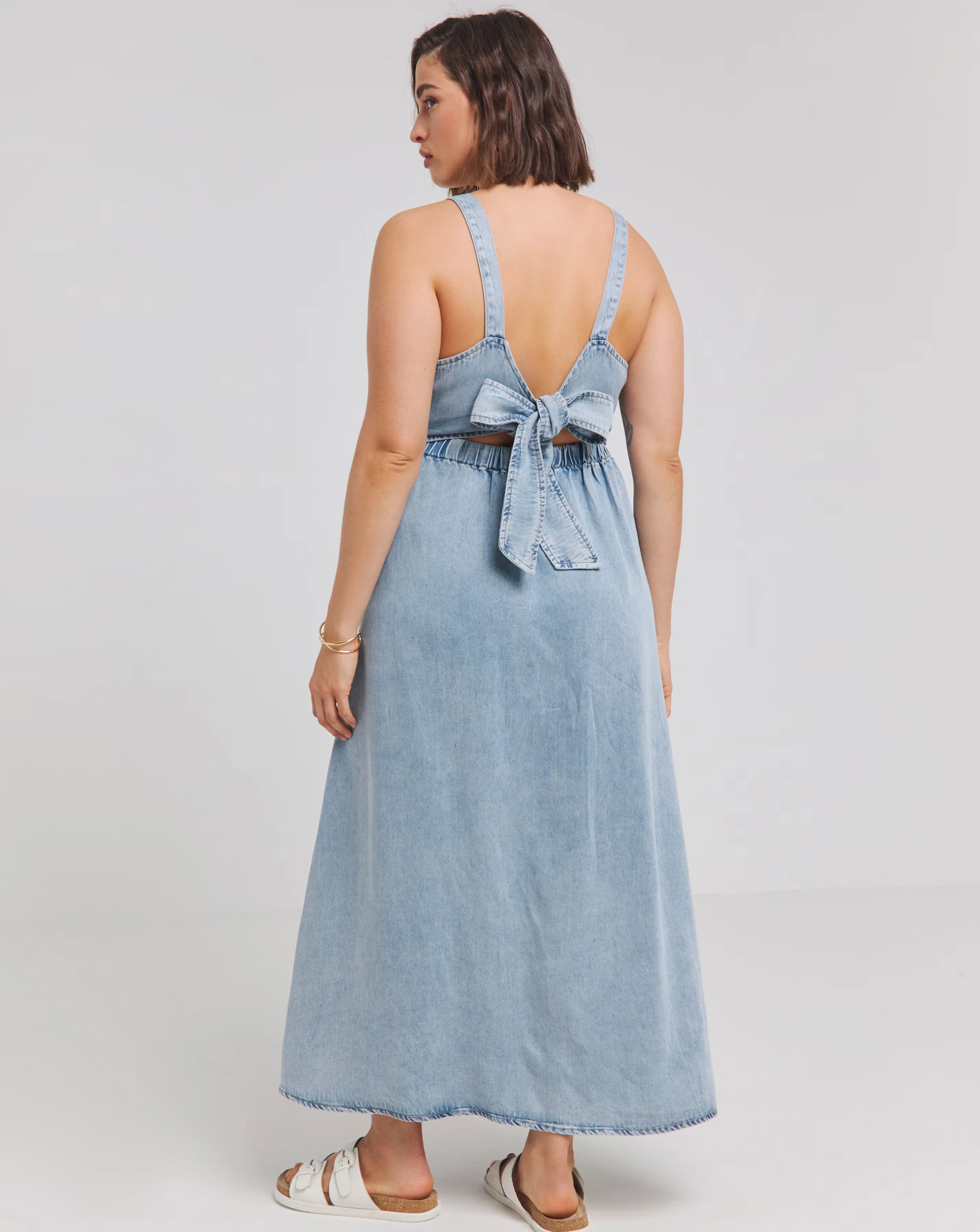 180627-light-wash-lyocell-bow-back-maxi-dress-1.webp