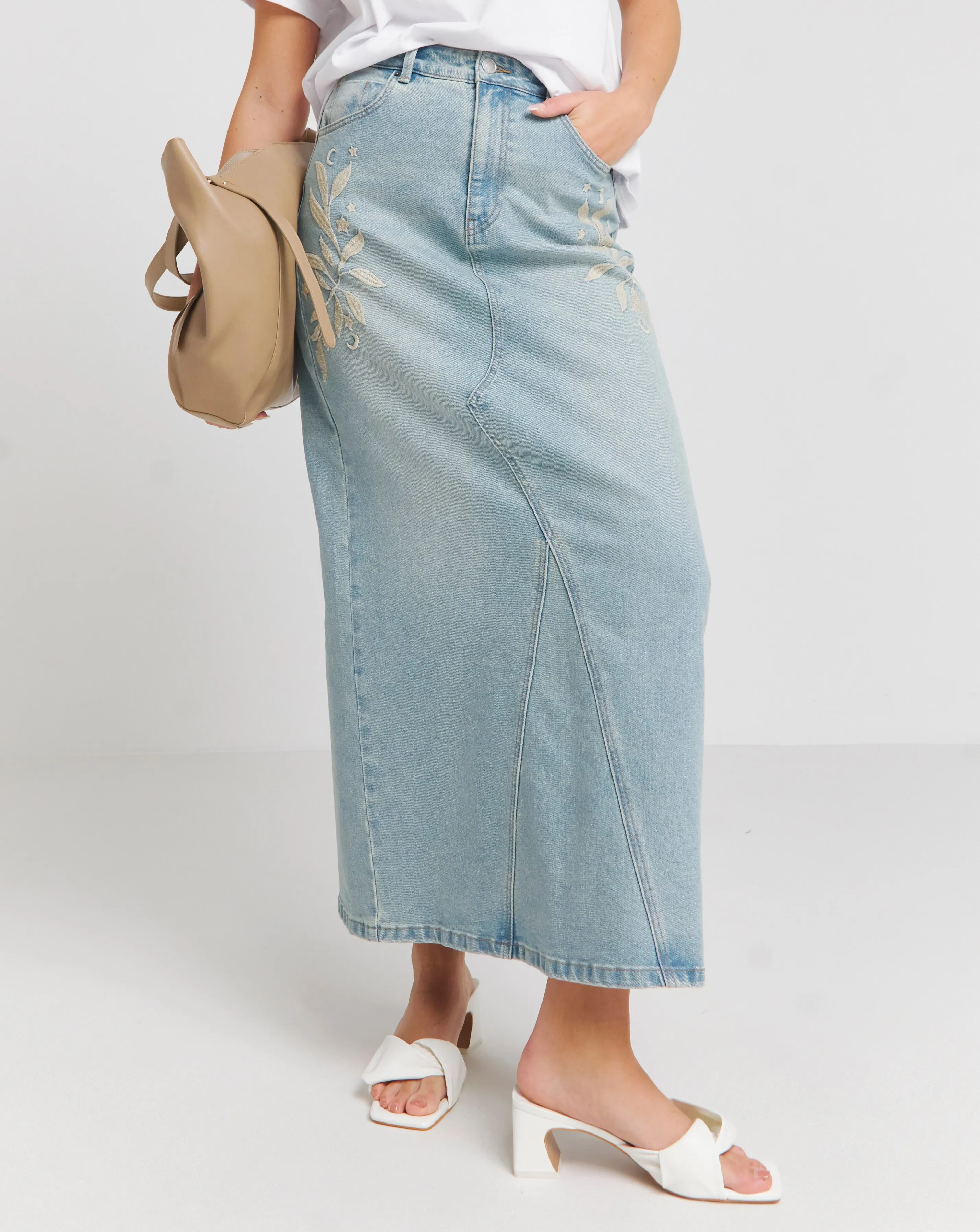180705-simply-be-vintage-wash-western-embroidered-maxi-skirt-1.jpg