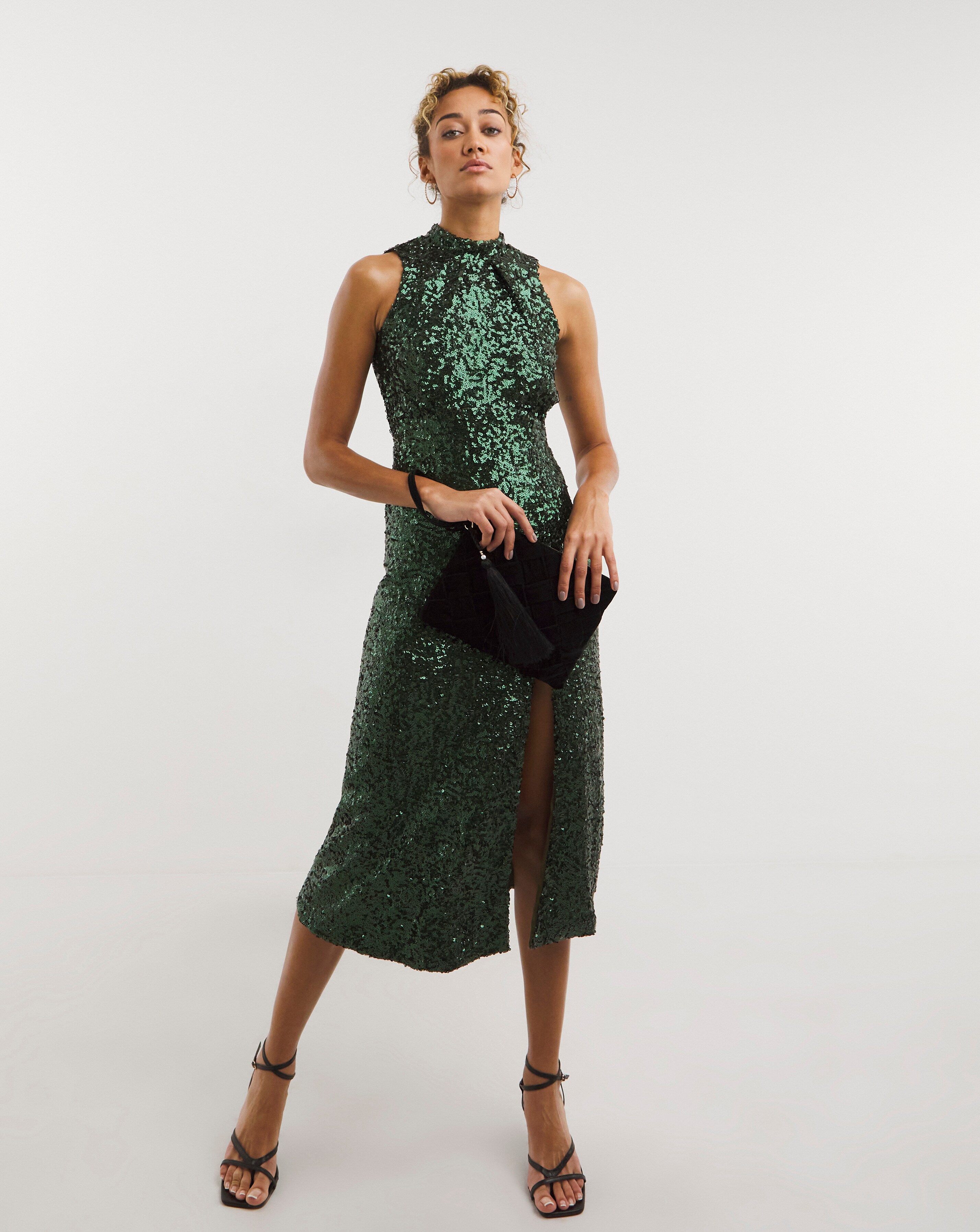 18458-closet-london-sequin-v-back-dress-1.jpg