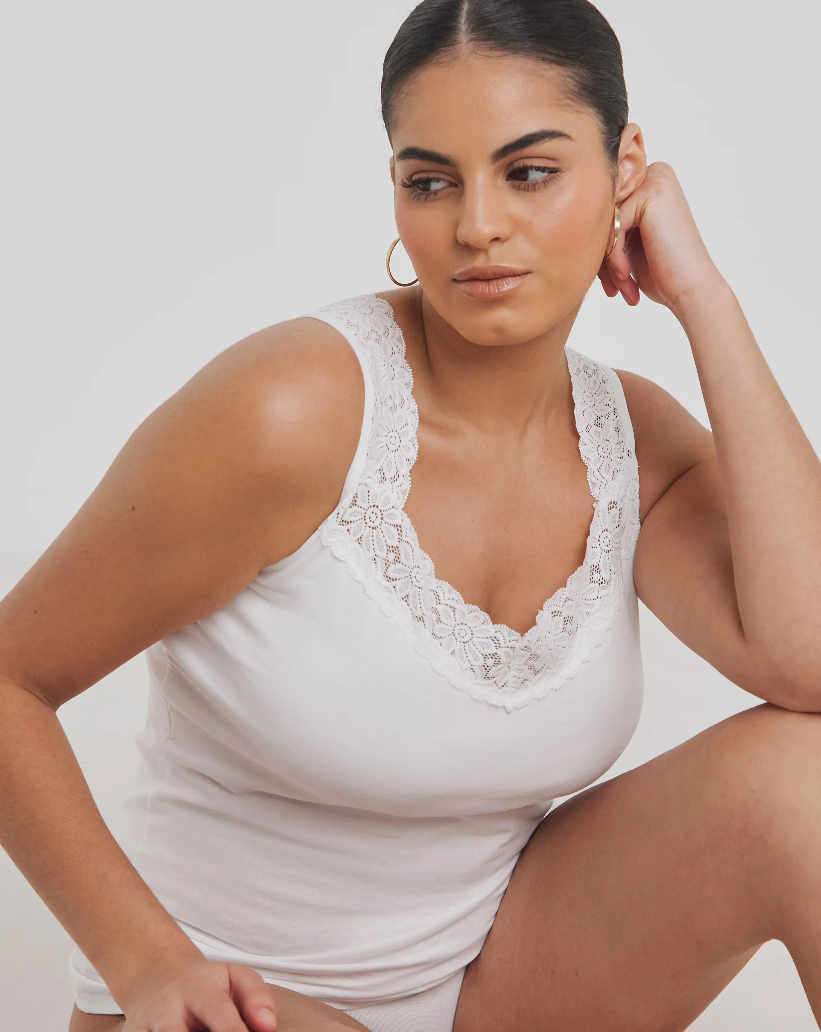 1875-pretty-secrets-2-pack-lace-trim-vests-white-black-1.webp