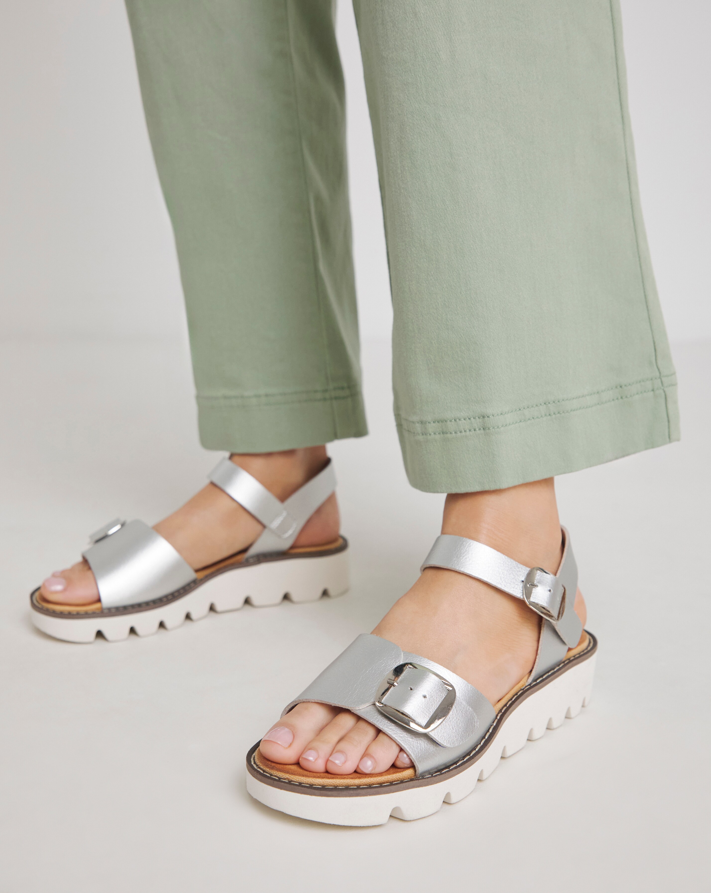 20912-heavenly-feet-trudy-buckle-strap-sandals-wide-fit-1.webp