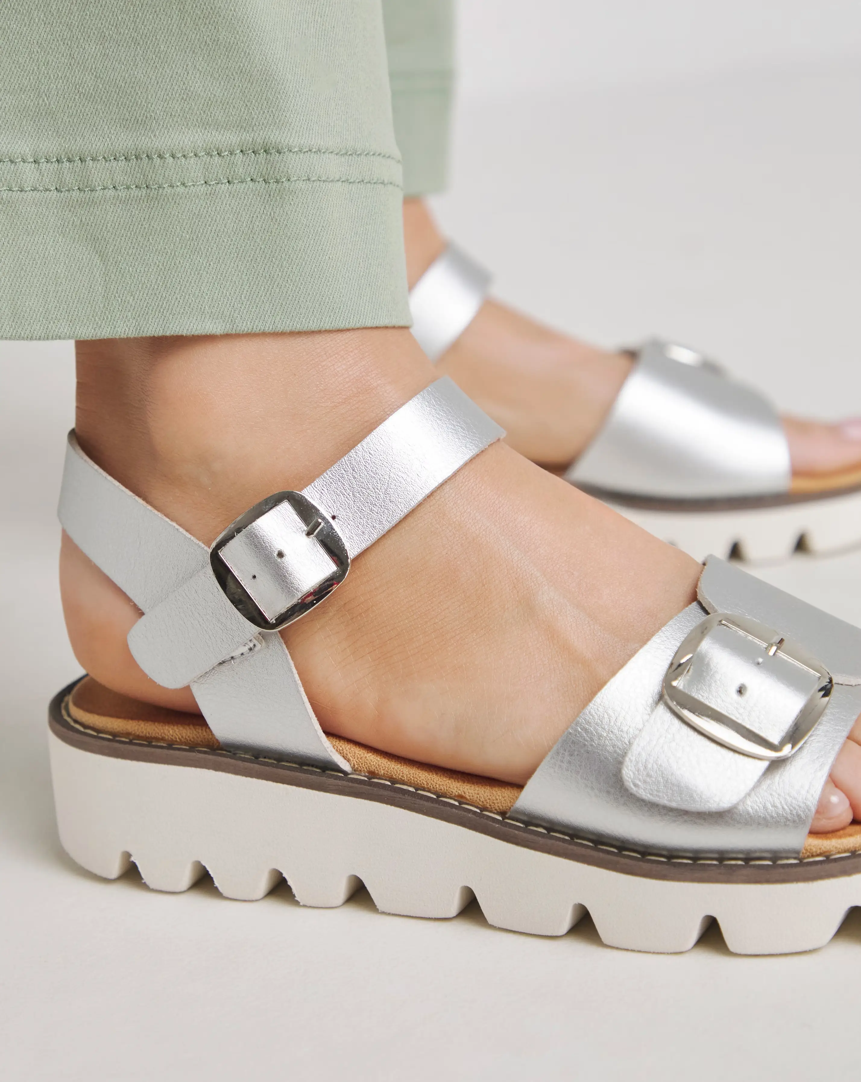 20912-heavenly-feet-trudy-buckle-strap-sandals-wide-fit-1.webp