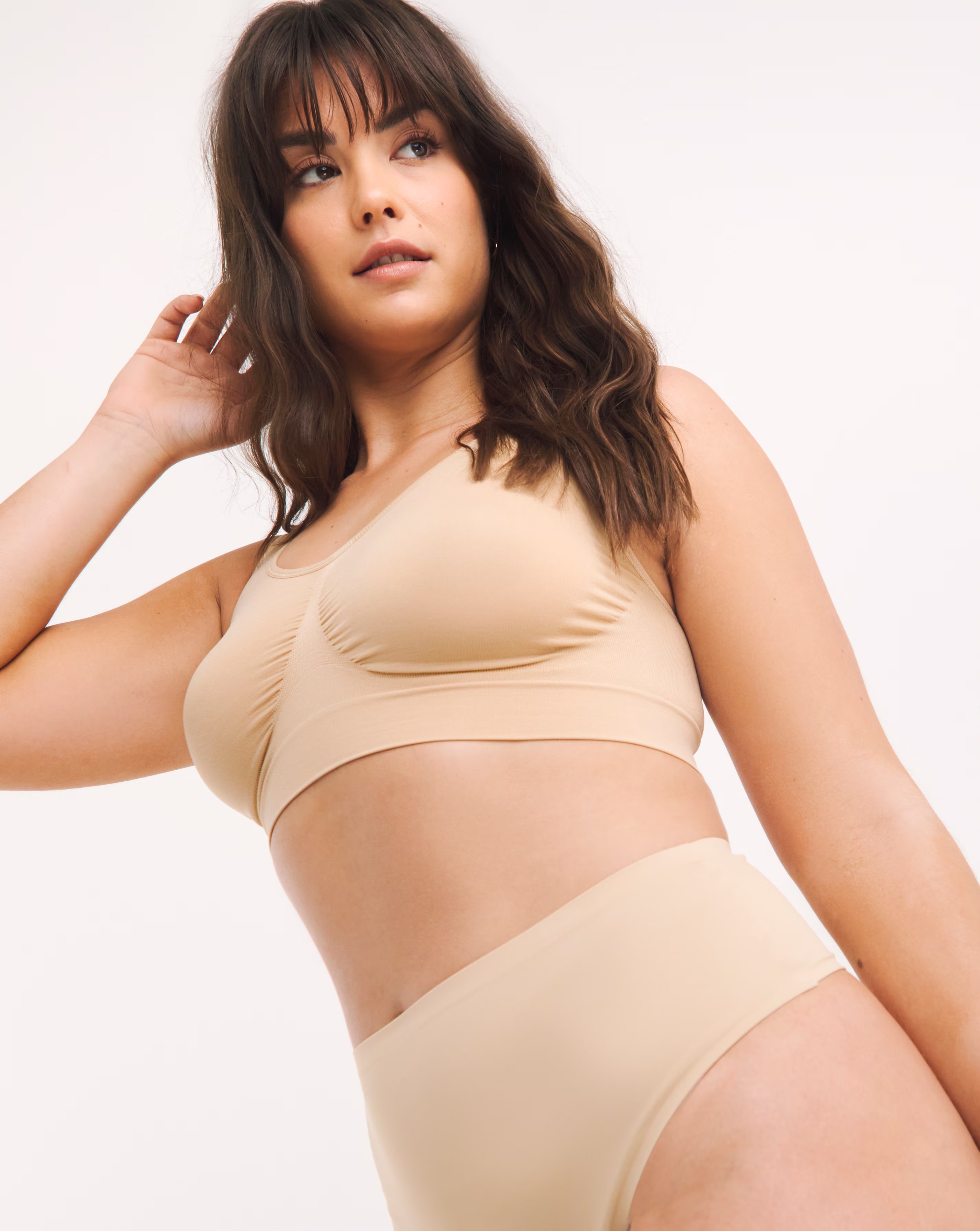 2107-smoothing-seamless-comfort-topfits-up-to-d-nude-4-1.webp