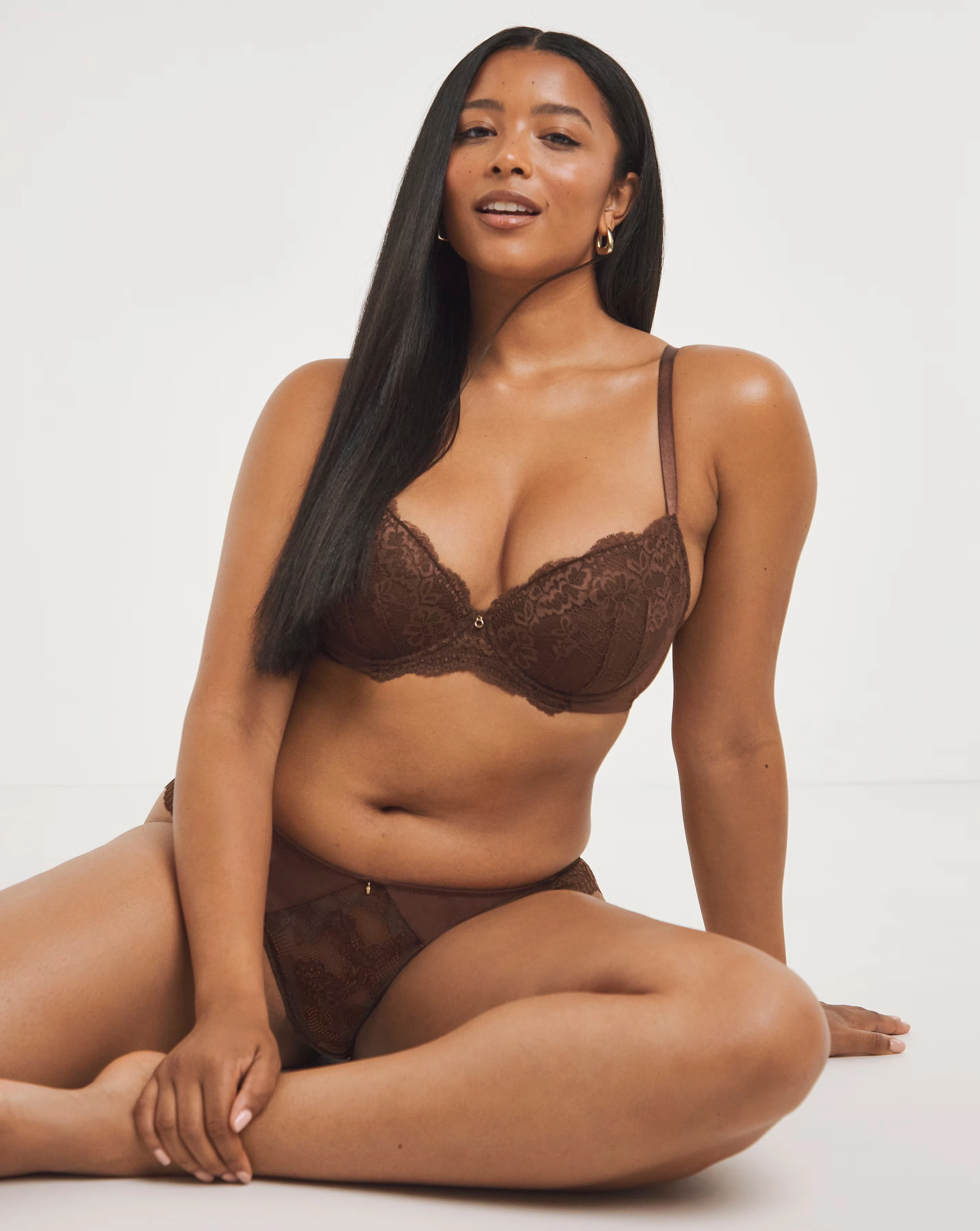 22447-ann-summers-sexy-lace-planet-plunge-bra-nude4-1.webp