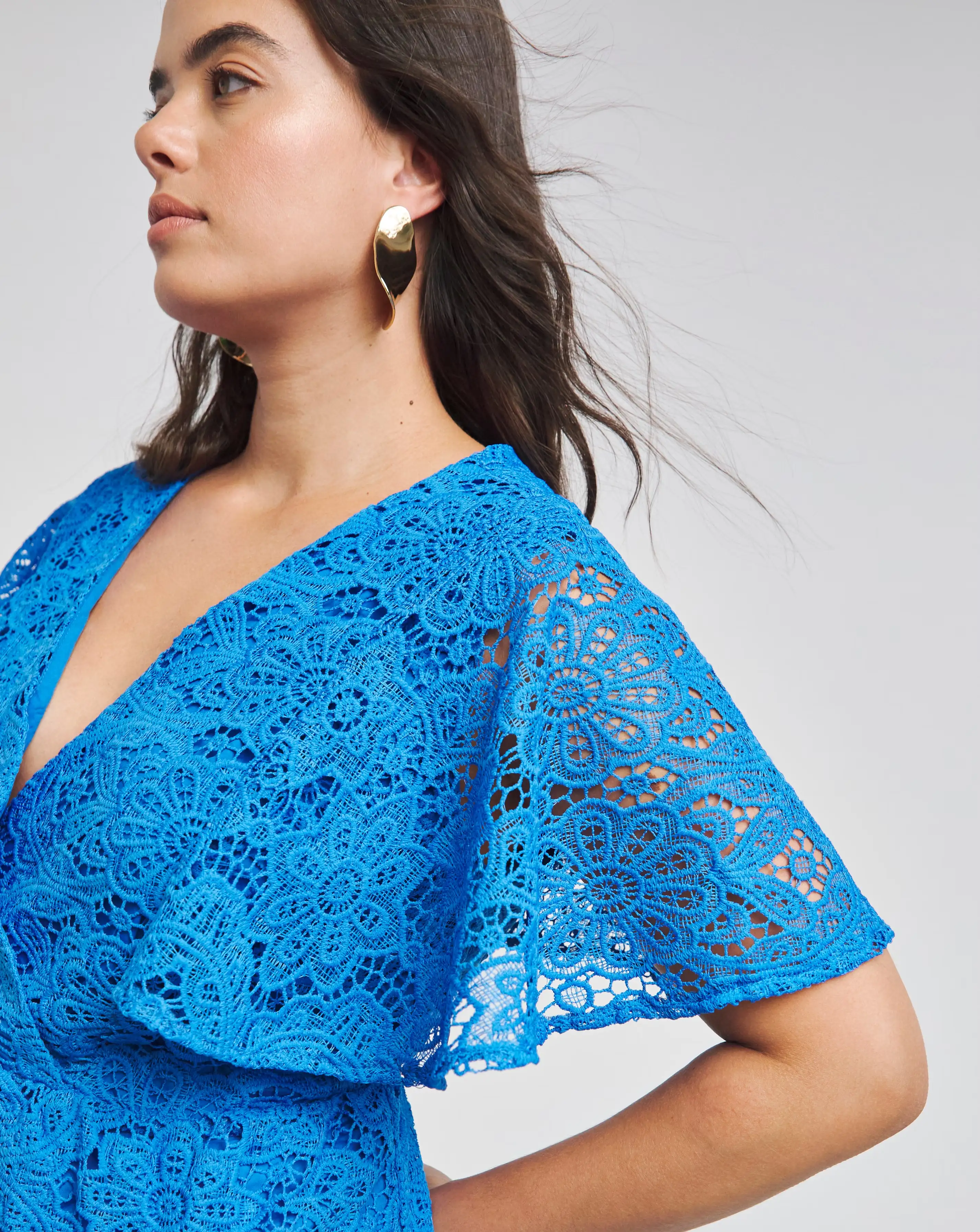 22998-lovedrobe-blue-lace-cap-sleeve-midaxi-dress-1.webp