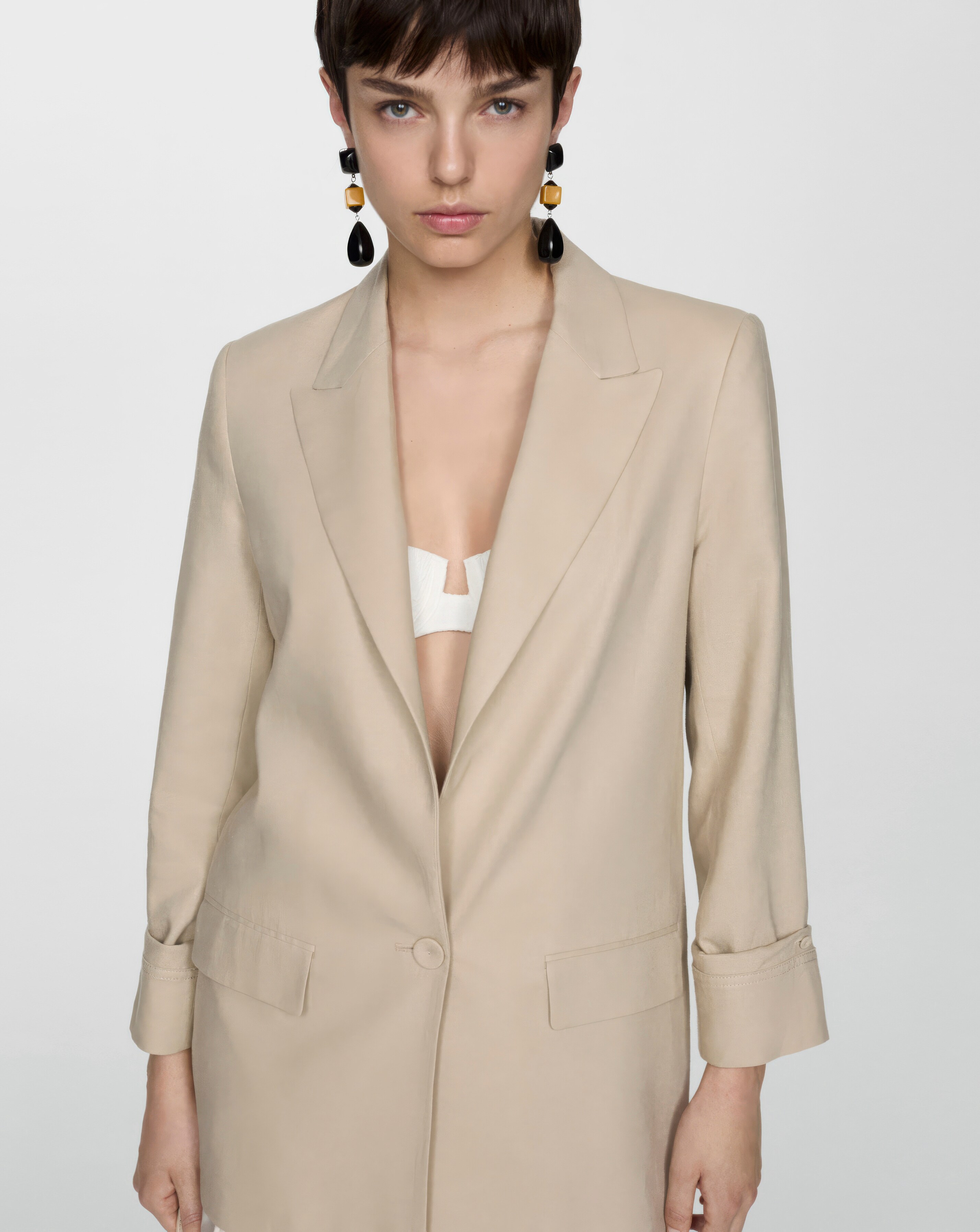 23060-mango-beige-linen-blazer-1.jpg