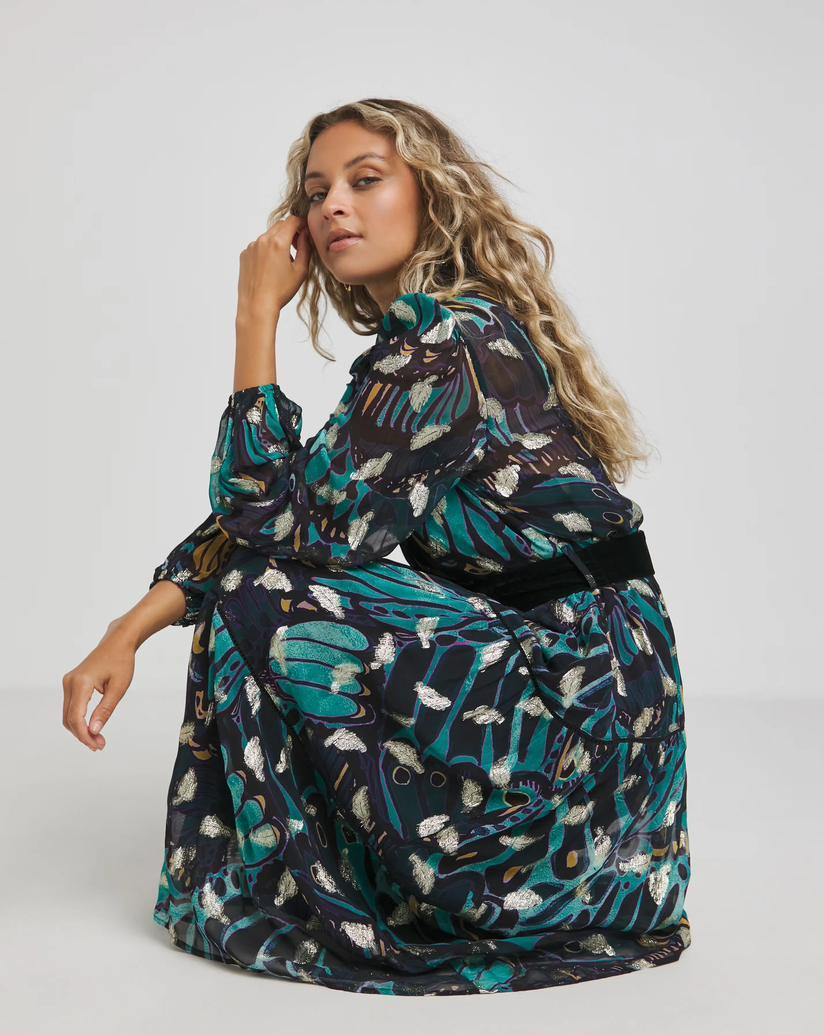 23170-hope-amp-ivy-edith-long-sleeve-maxi-dress-1.webp