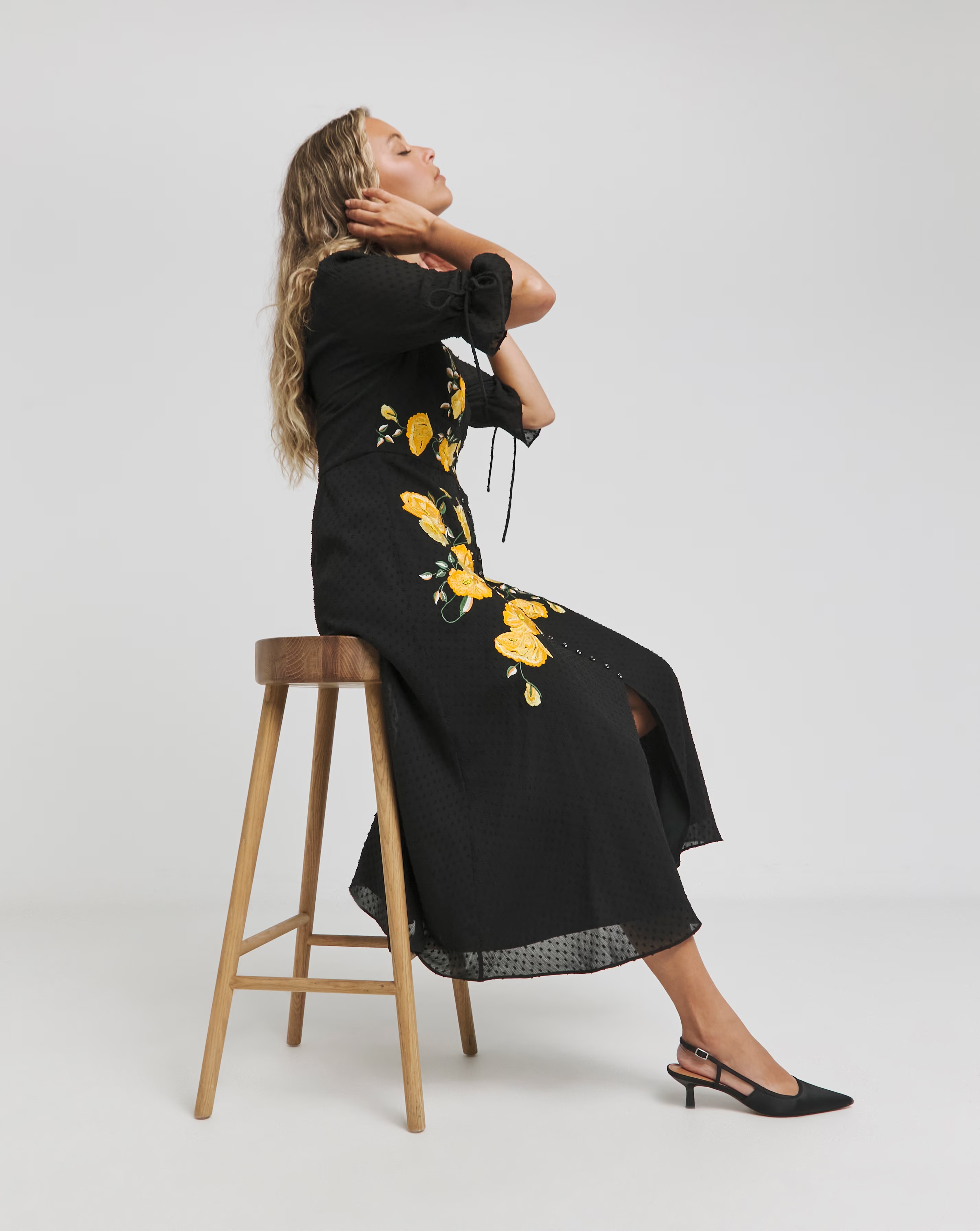 23280-hope-amp-ivy-the-lilou-floral-v-neck-midi-dress-1.jpg
