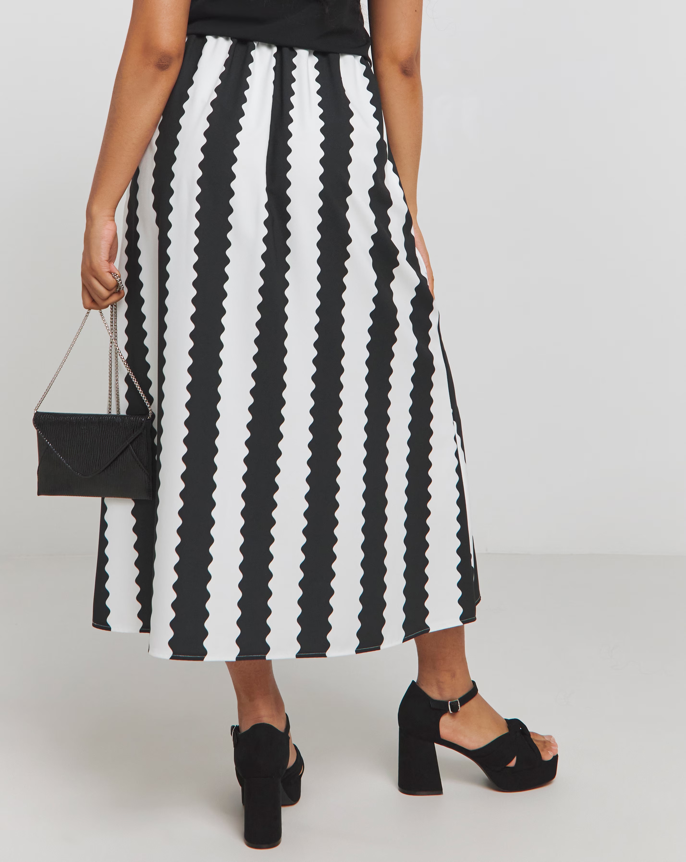 23368-twisted-wunder-jazzlyn-midaxi-skirt-1.jpg