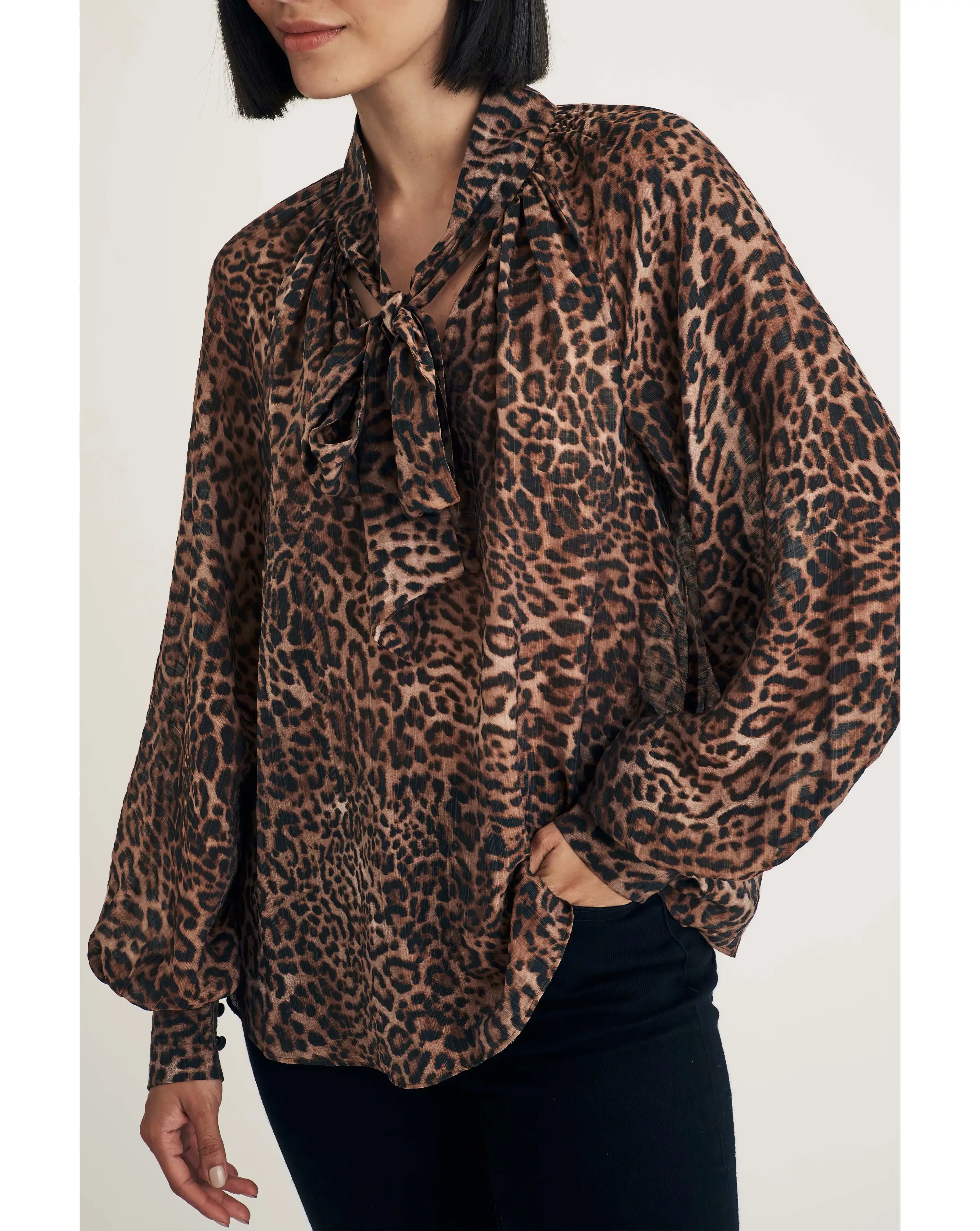 24134-nobody-x27-s-child-goldie-leopard-blouse-1.webp