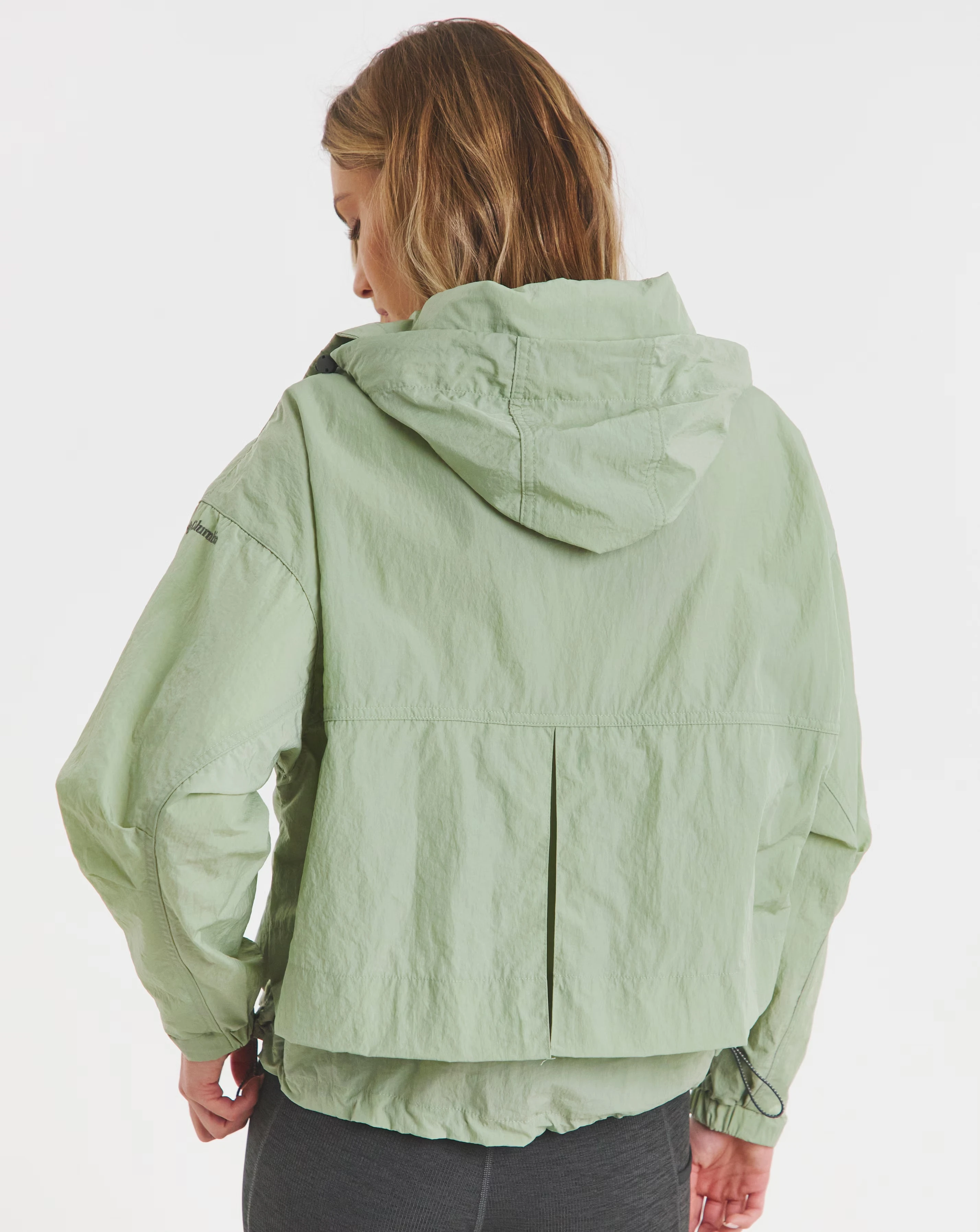 24204-columbia-paracutie-ii-windbreaker-1.webp