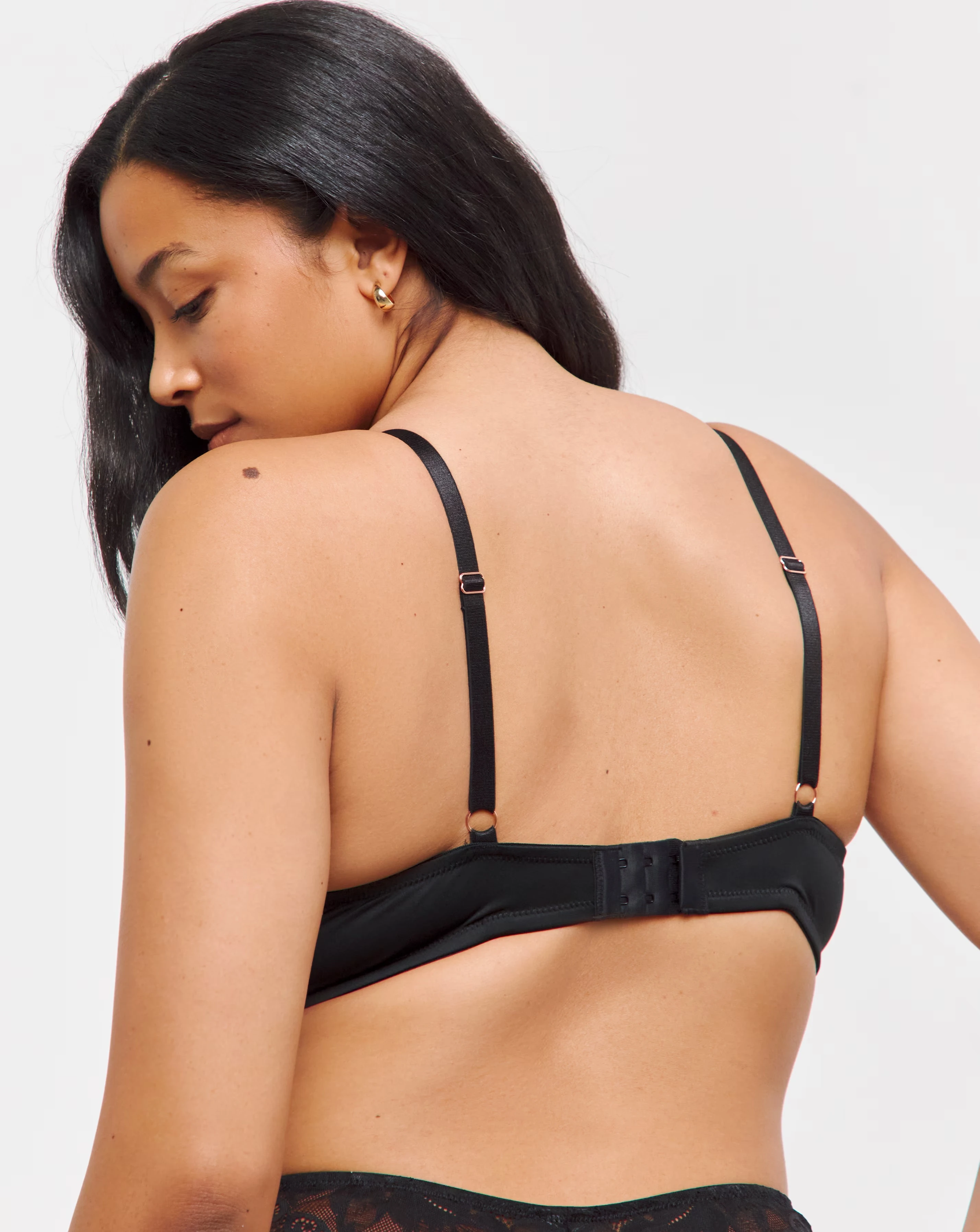 24440-2-pack-padded-boost-lace-plunge-bras-b-f-1.webp