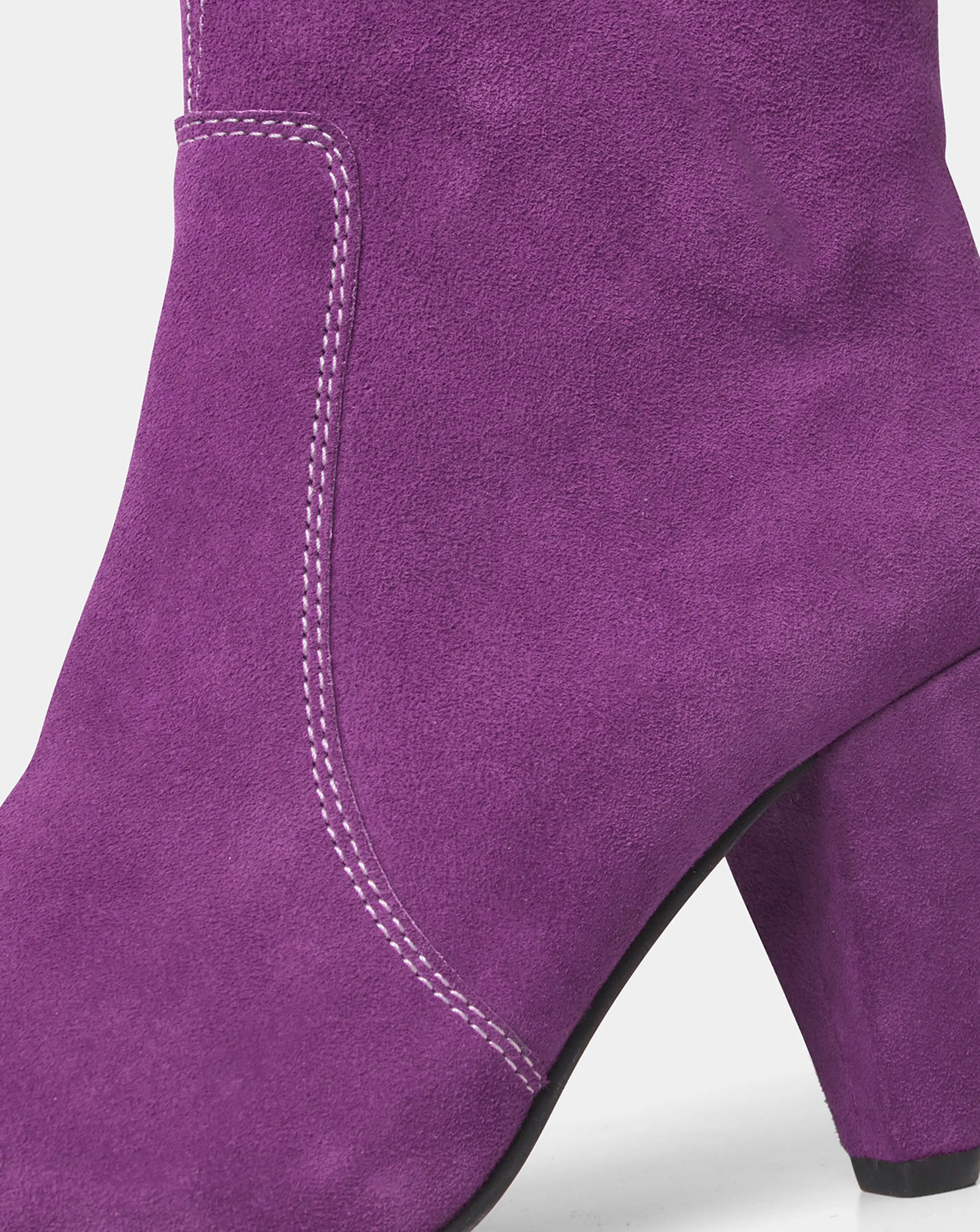 26246-joe-browns-heeled-boots-d-fit-1.webp