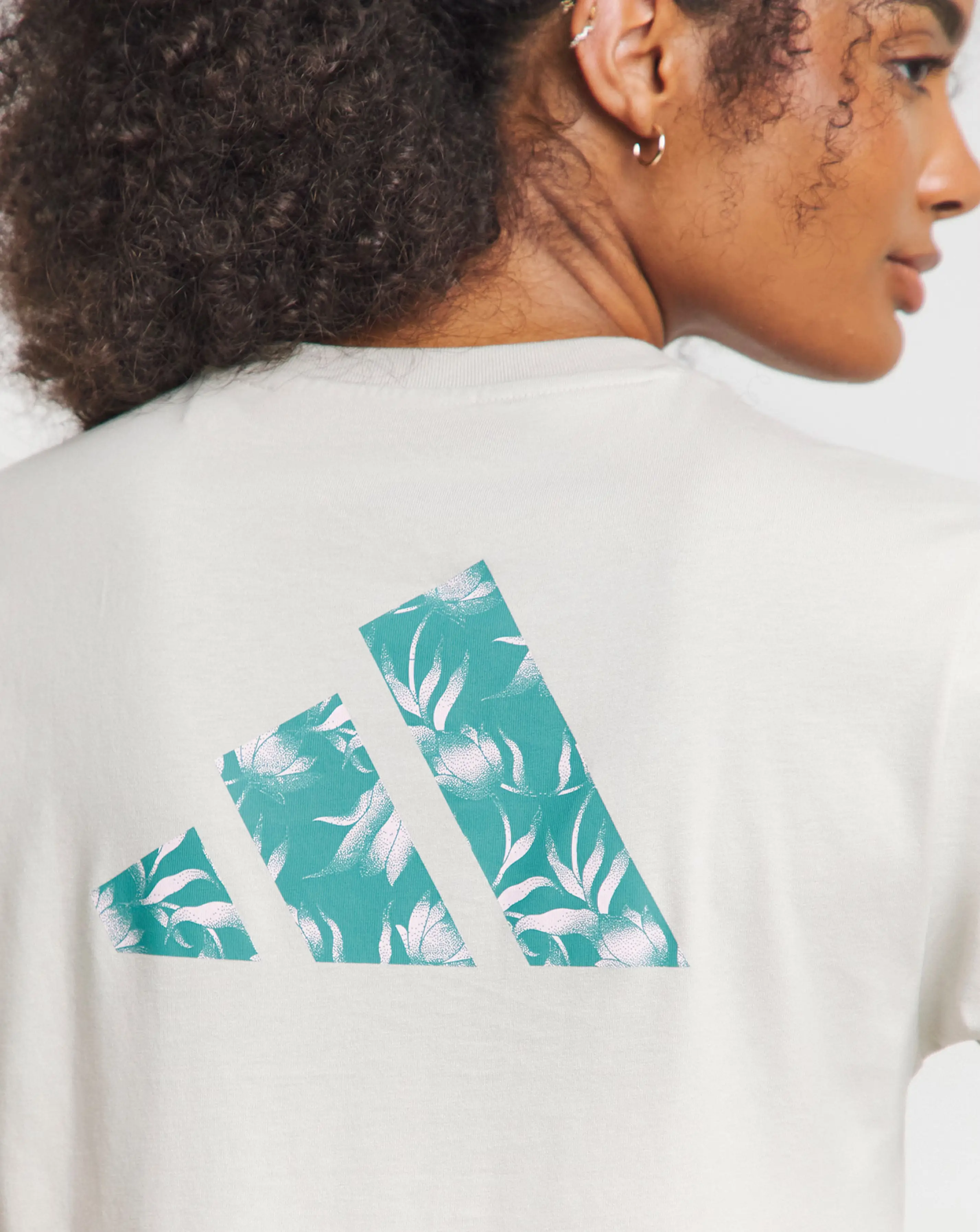 27149-adidas-trio-floral-t-shirt-1.webp