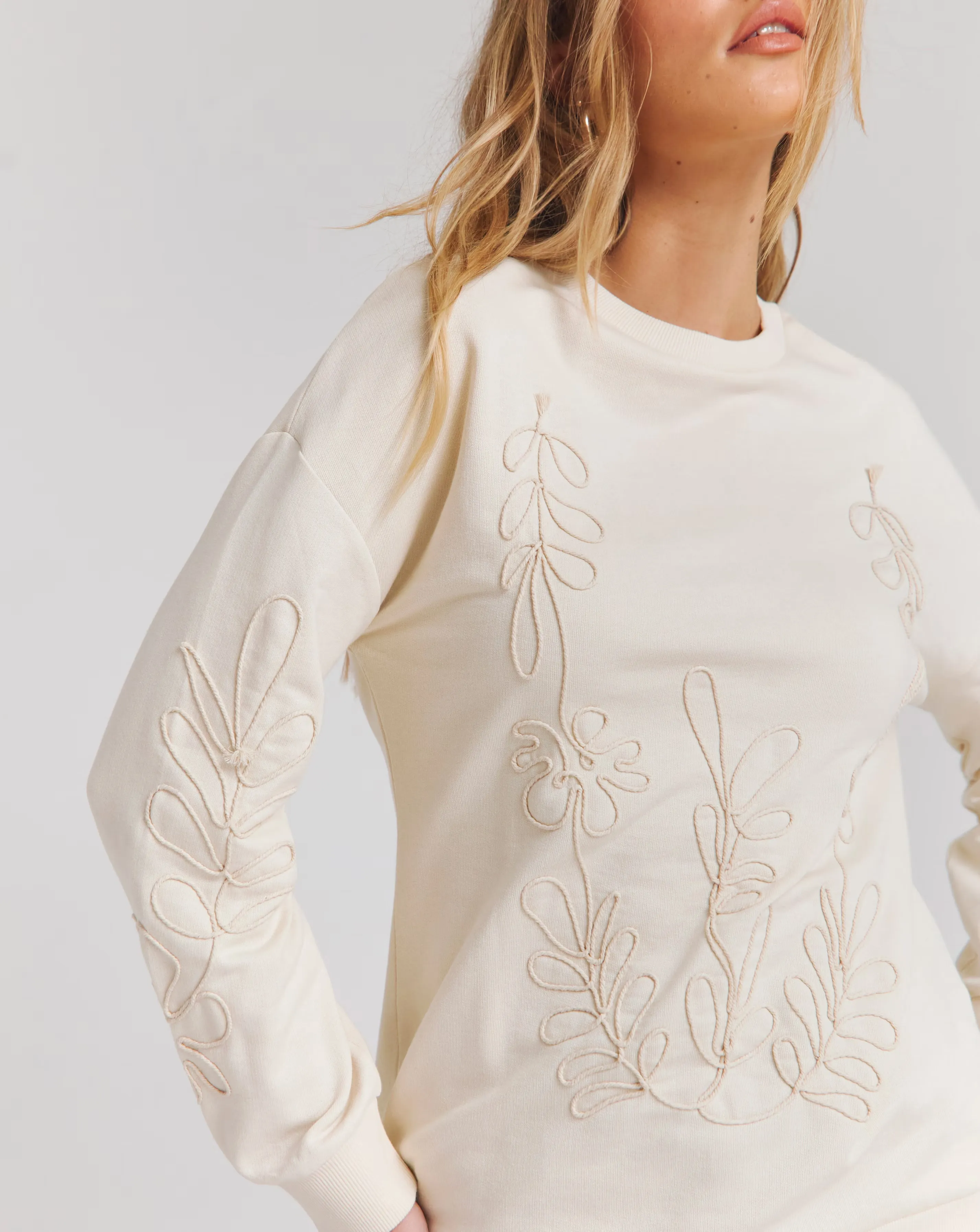 27348-ecru-rope-embroidered-sweatshirt-1.webp