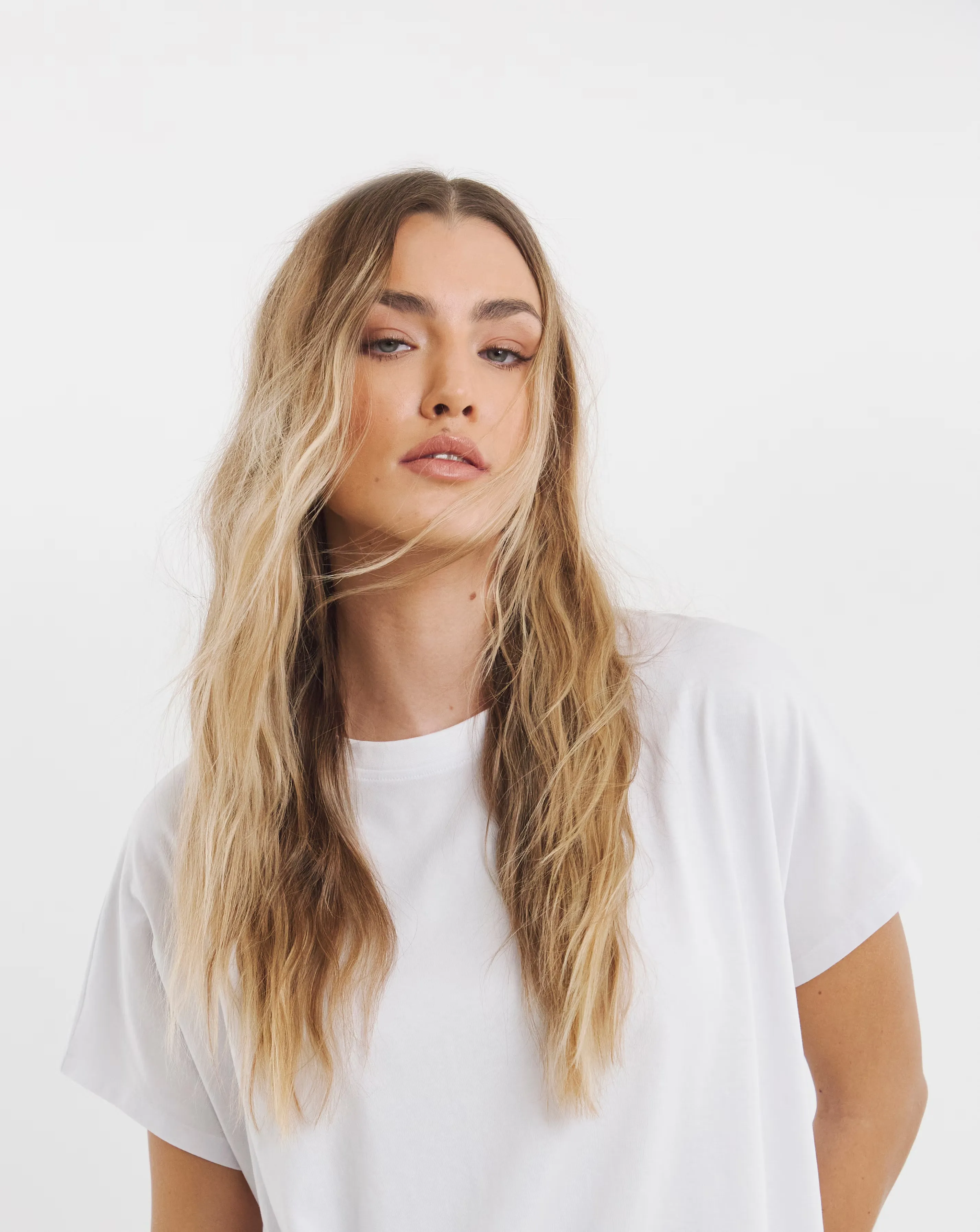 27374-white-slouchy-dip-back-t-shirt-1.webp