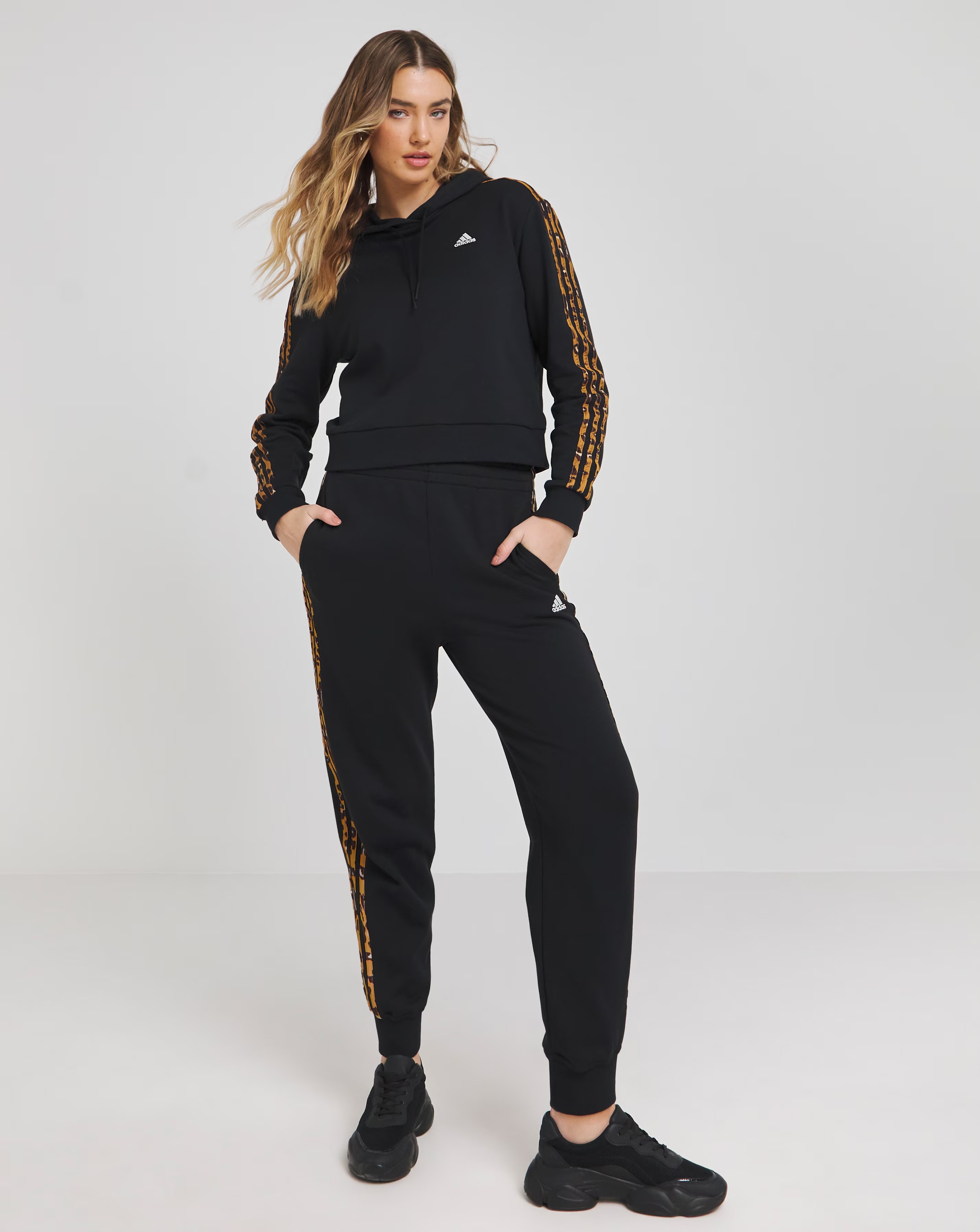 28887-adidas-animal-3-stripes-hoodie-1.webp