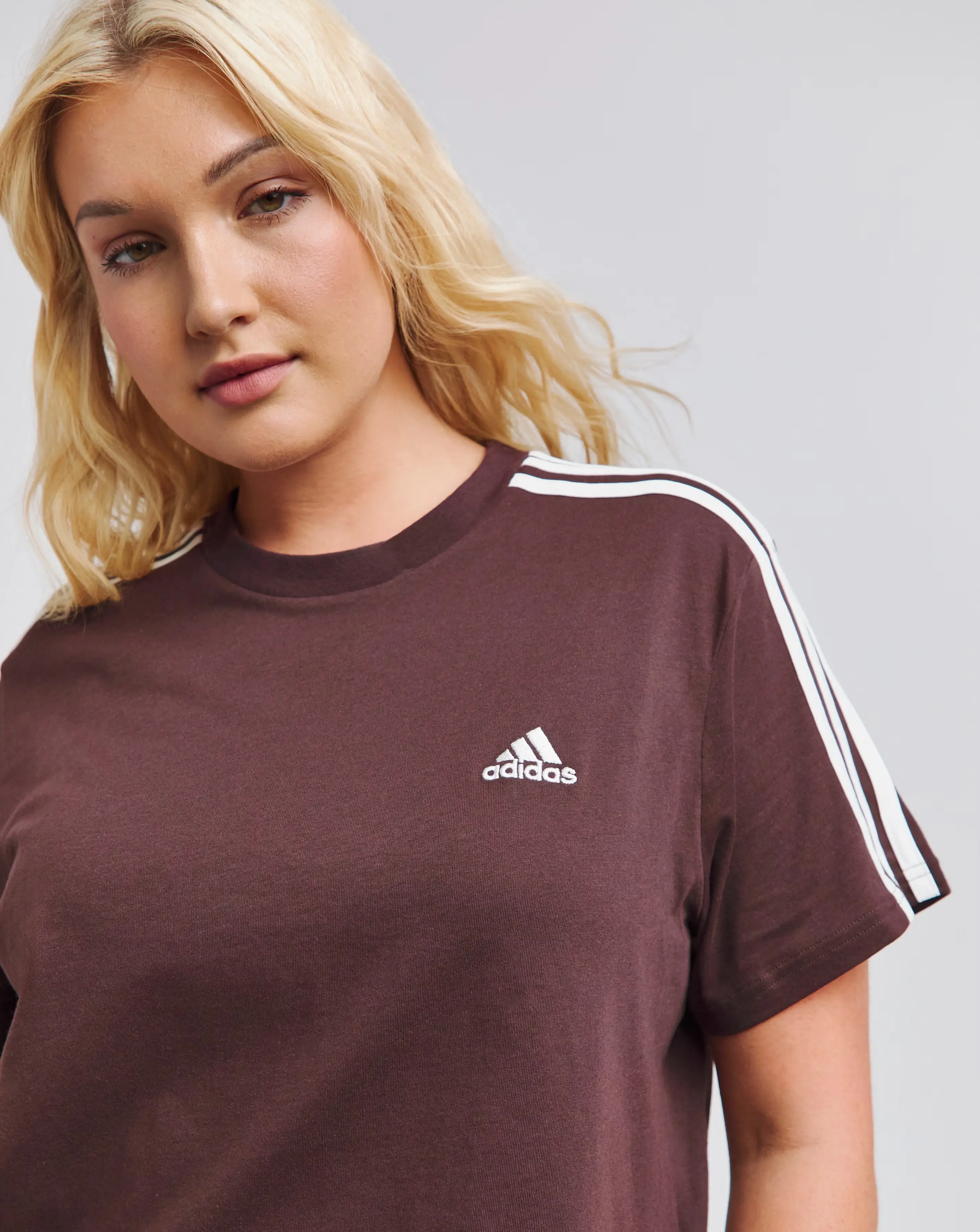 adidas Essentials 3 Stripes Crop Top 1 29091-adidas-essentials-3-stripes-crop-top-1.webp