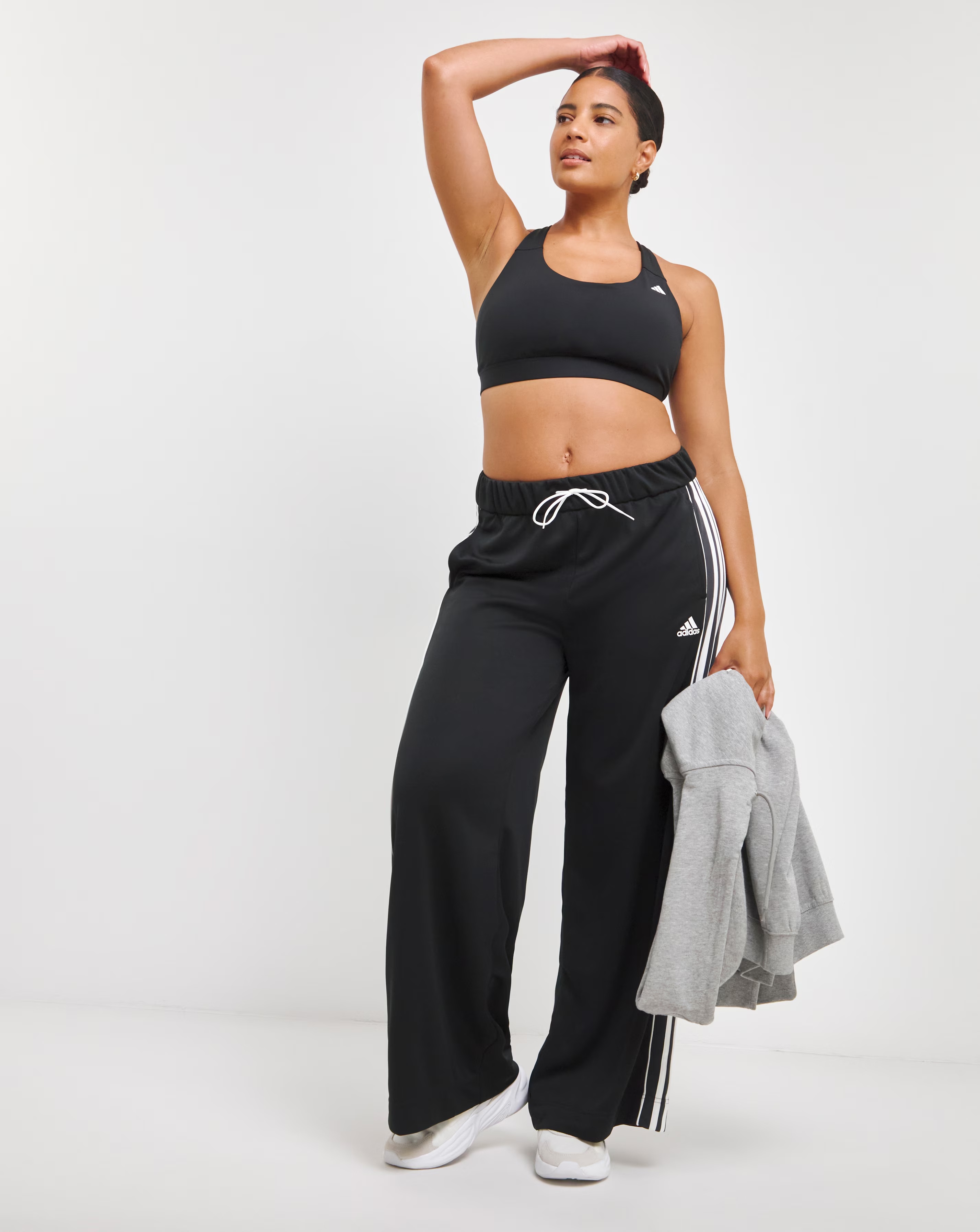 29180-adidas-ultimate-run-sports-bra-1.jpg