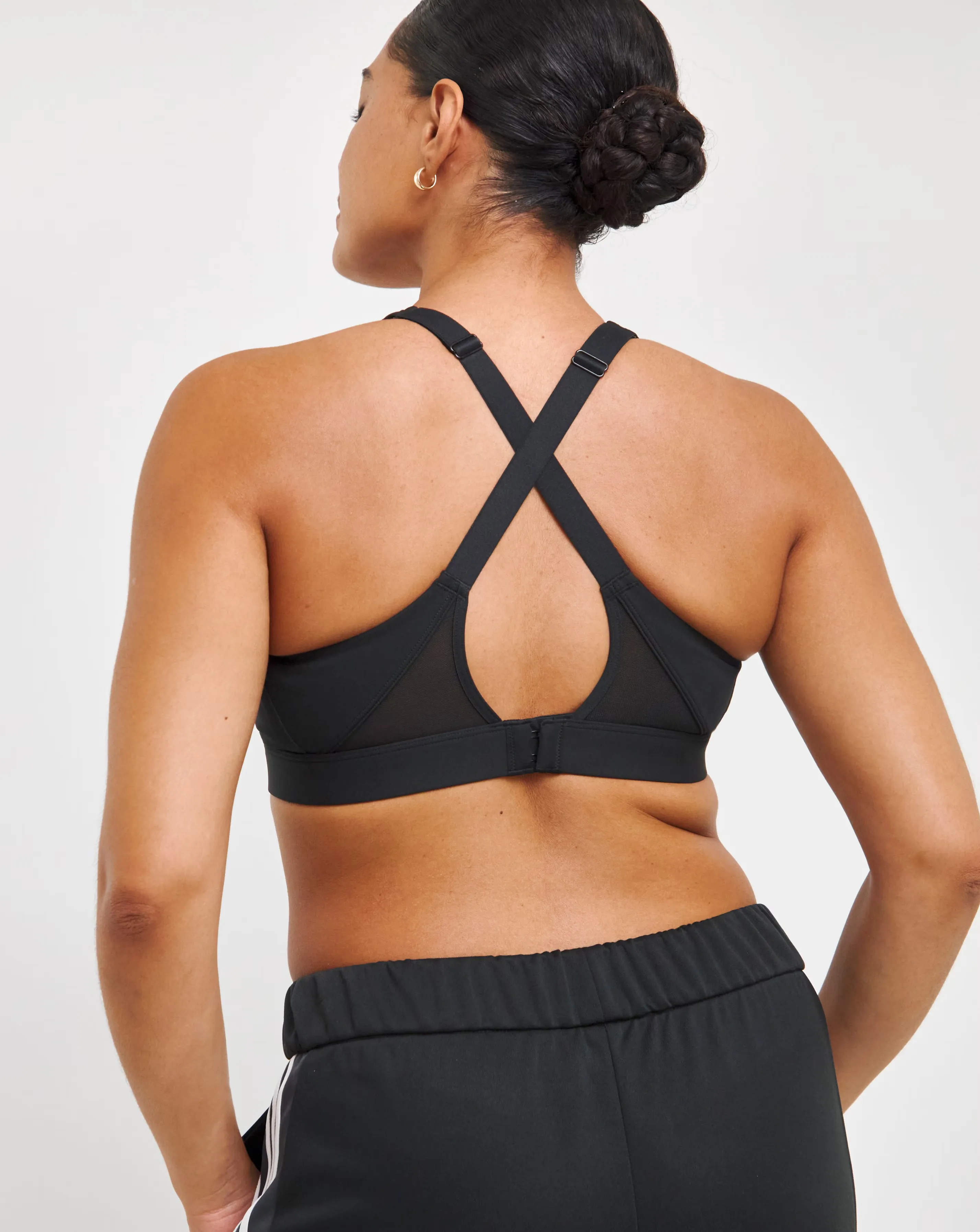 29180-adidas-ultimate-run-sports-bra-1.jpg