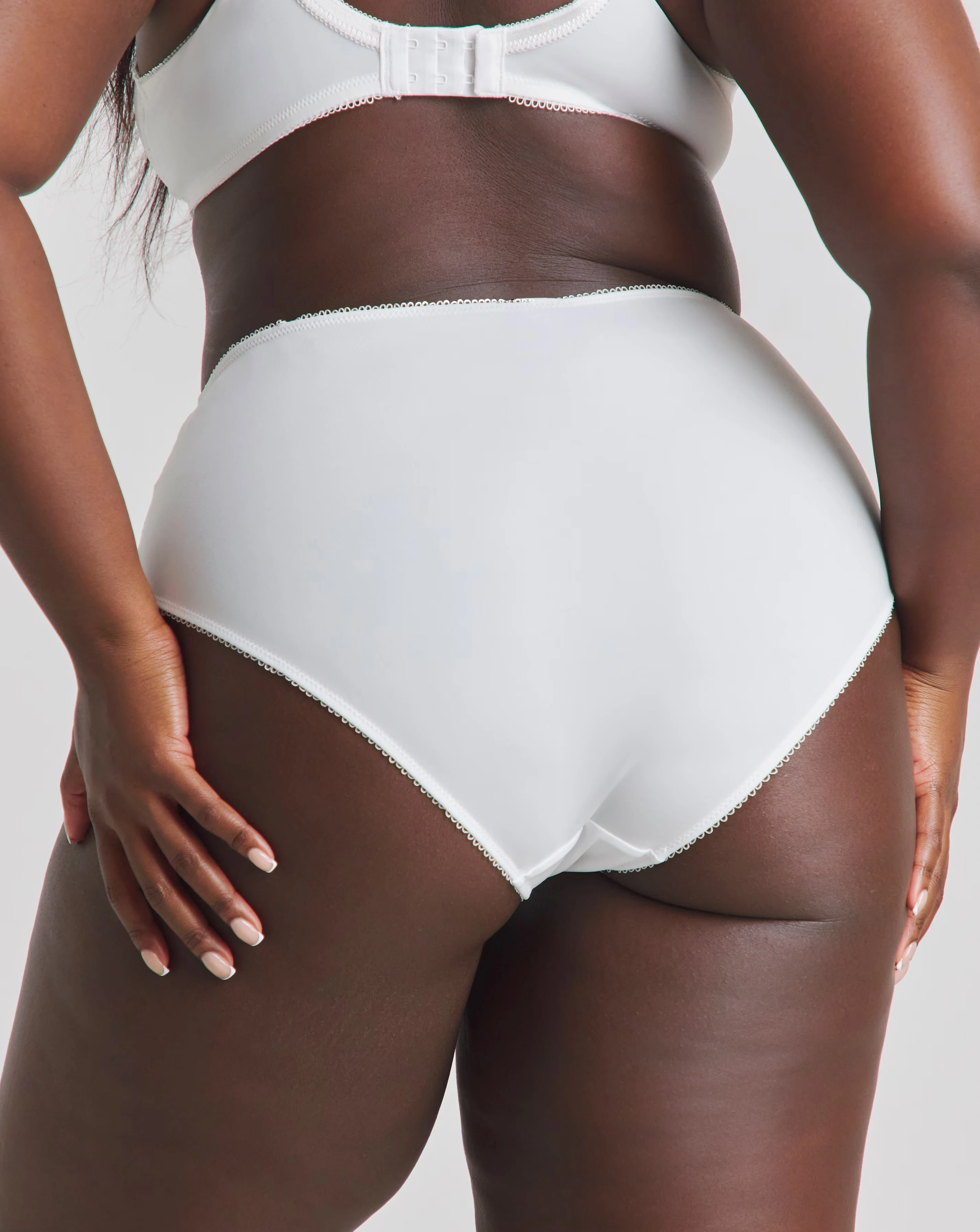 3000-pretty-secrets-2-pack-ella-lace-brief-knickers-black-white-1.jpg