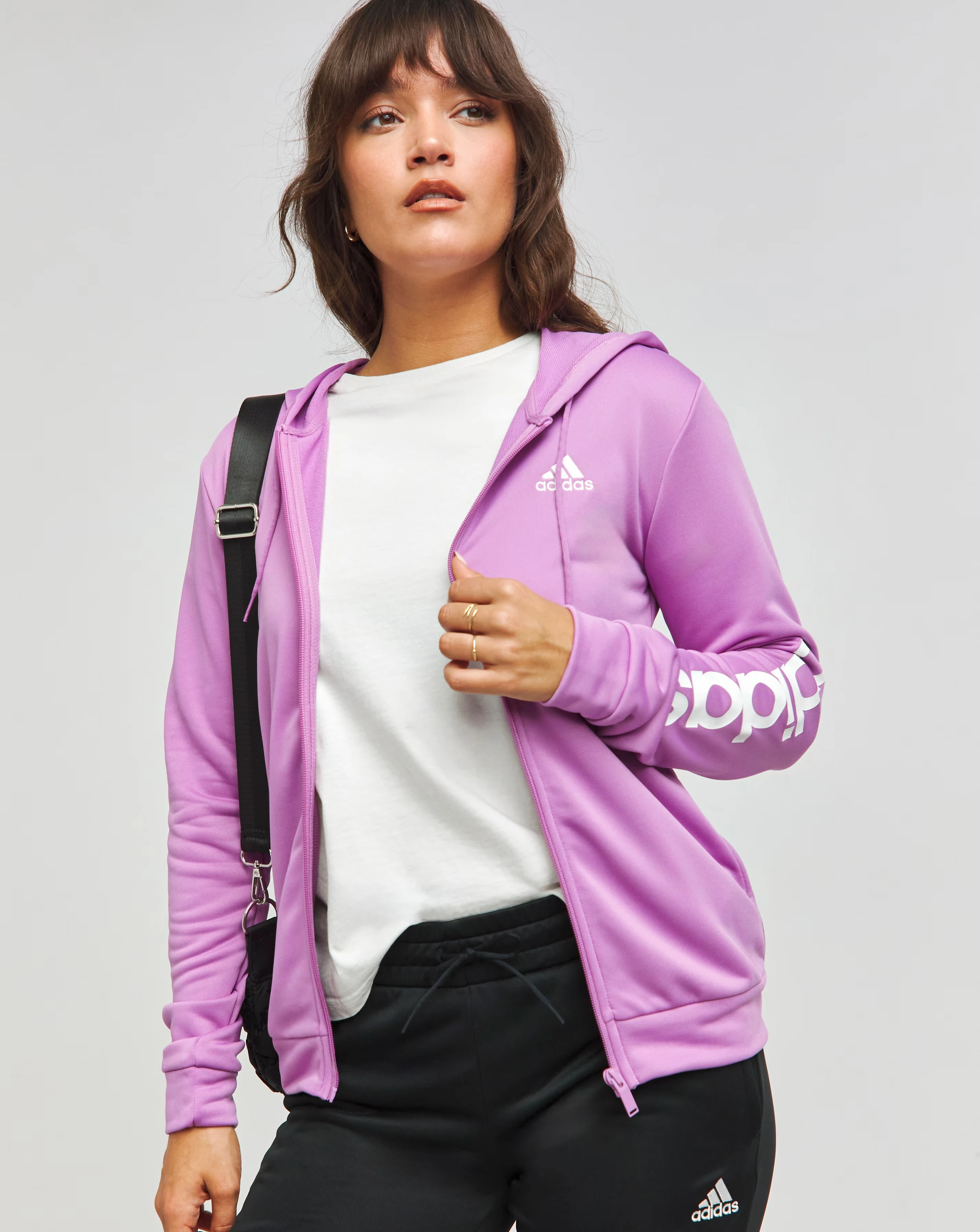 adidas Linear Tracksuit 1 30149-adidas-linear-tracksuit-1.webp