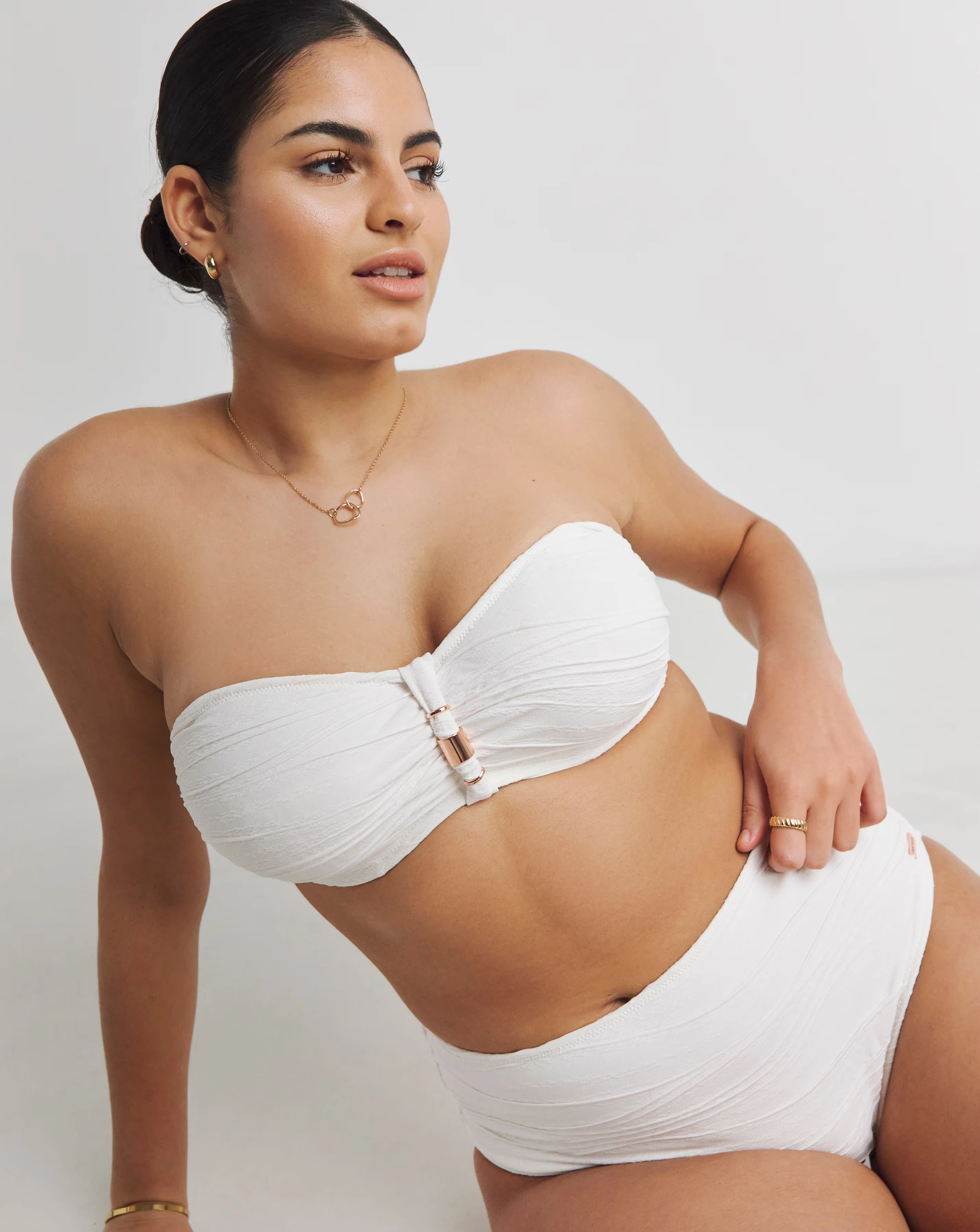 Fantasie Beach Waves Bandeau Bikini Top Linen 1 32611-fantasie-beach-waves-bandeau-bikini-top-linen-1.webp
