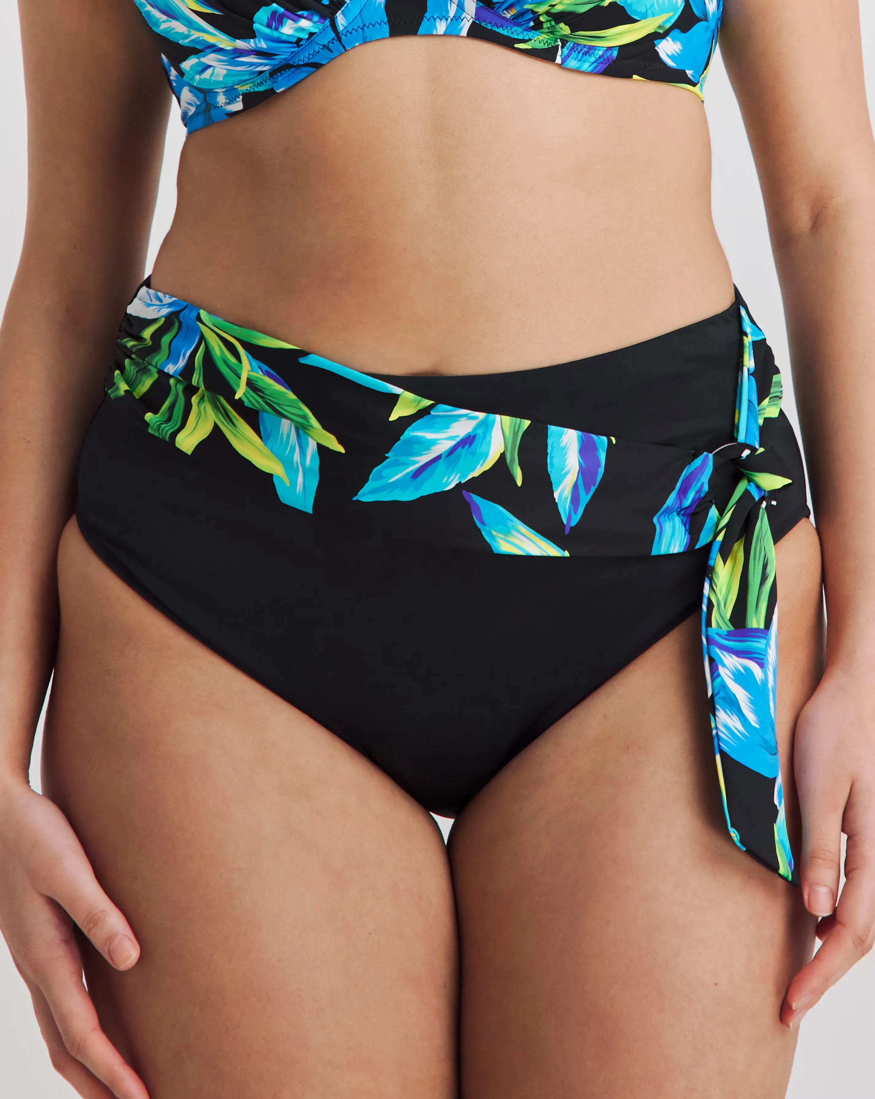 32948-fantasie-talm-beach-gathered-high-waist-bikini-brief-black-1.webp