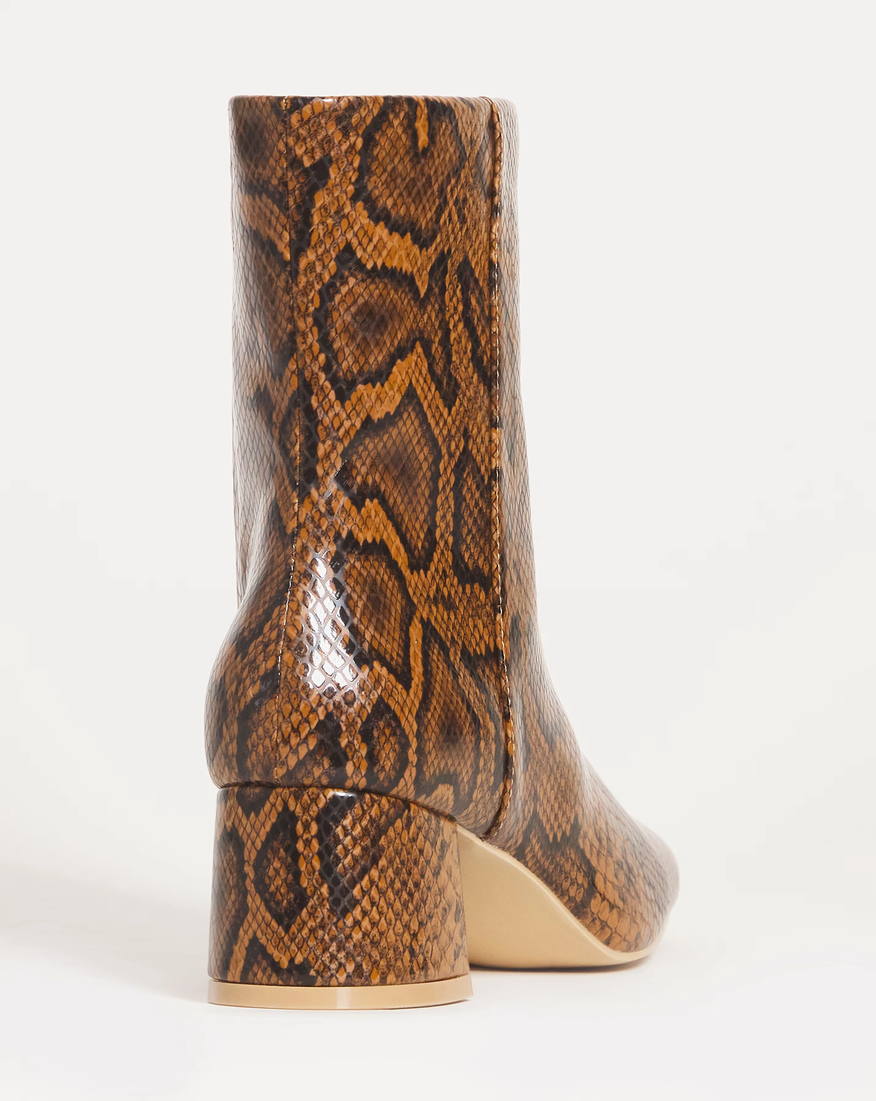 3407-block-heel-boot-e-fit-1.webp