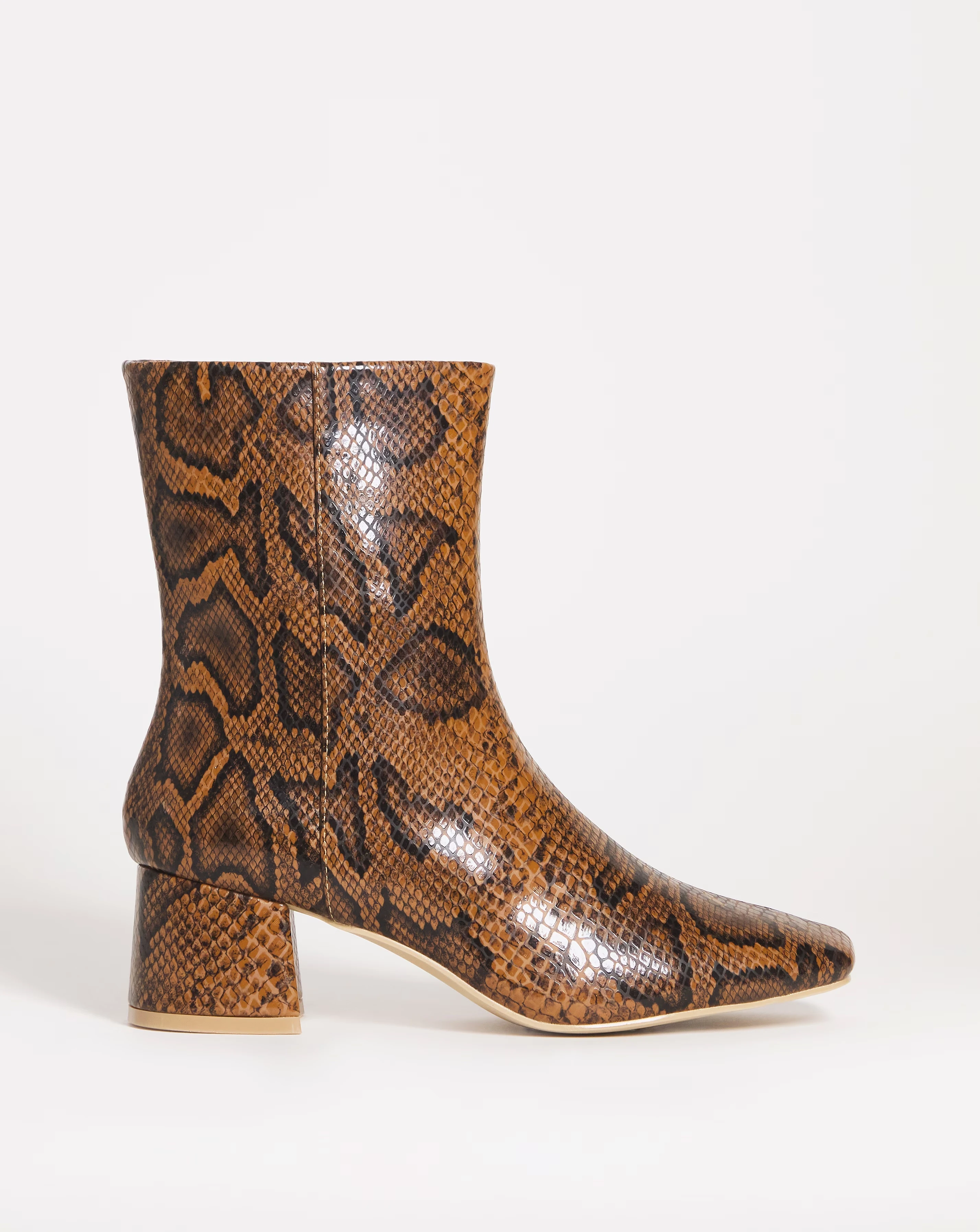 Block Heel Boot EEE Fit 1 3414-block-heel-boot-eee-fit-1.webp