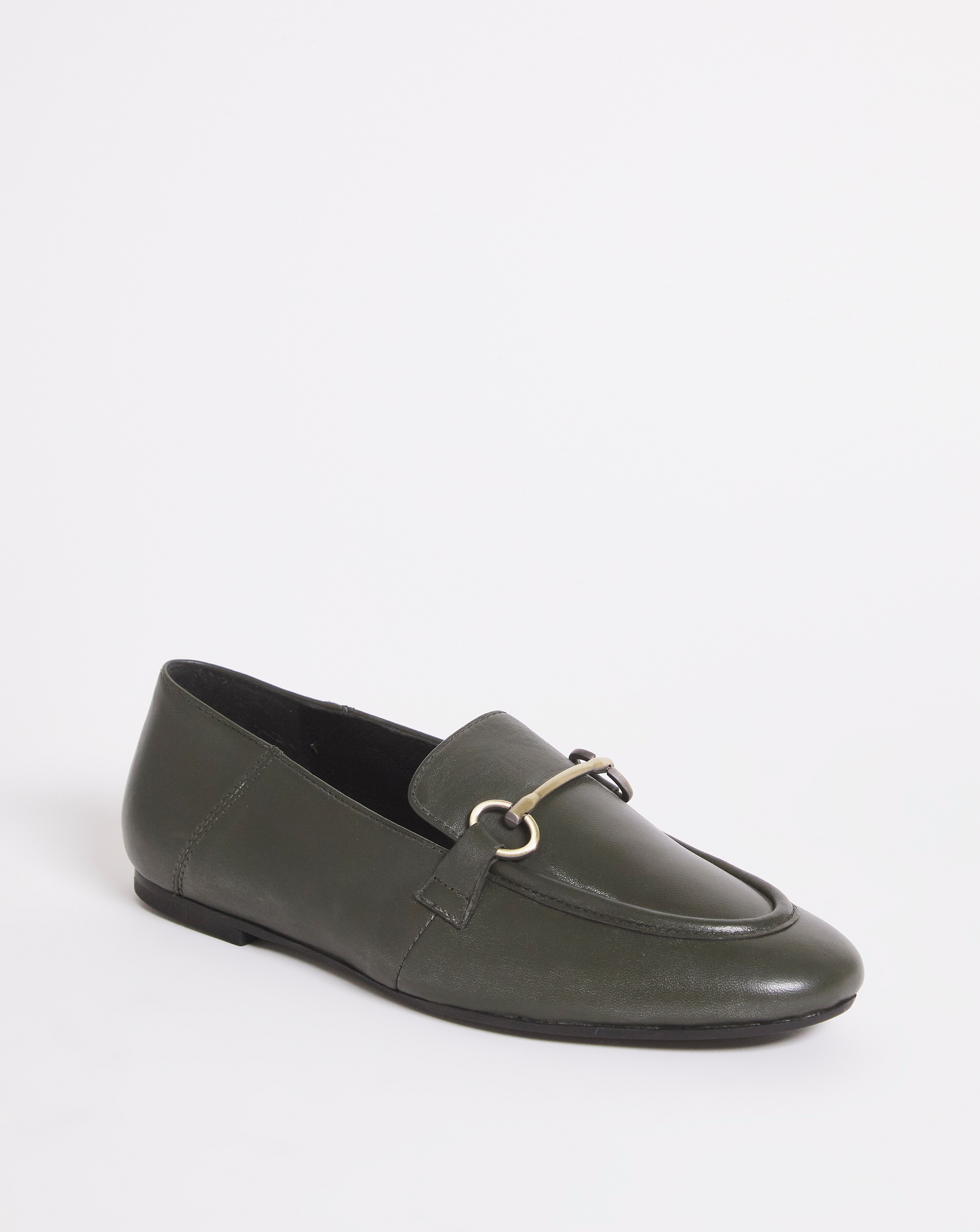 3442-leather-bar-loafer-e-fit-1.jpg