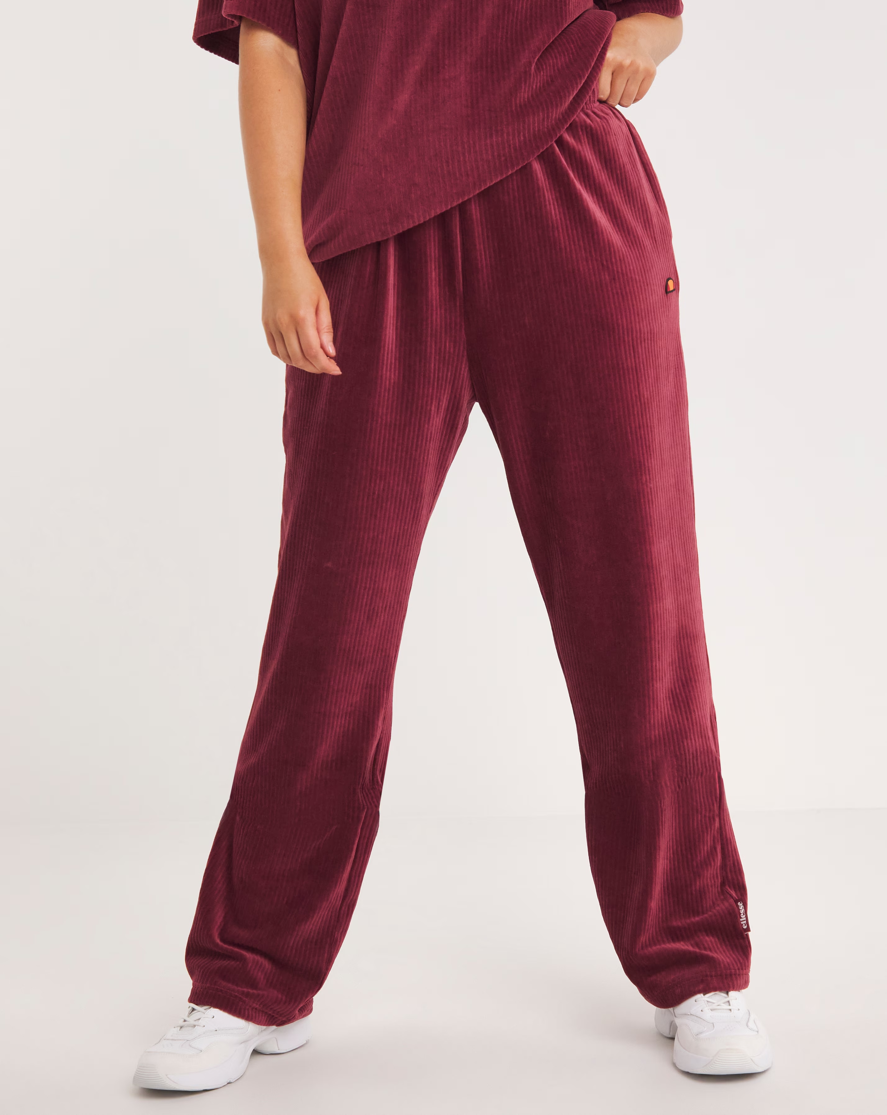 34963-ellesse-xana-jog-pant-1.jpg