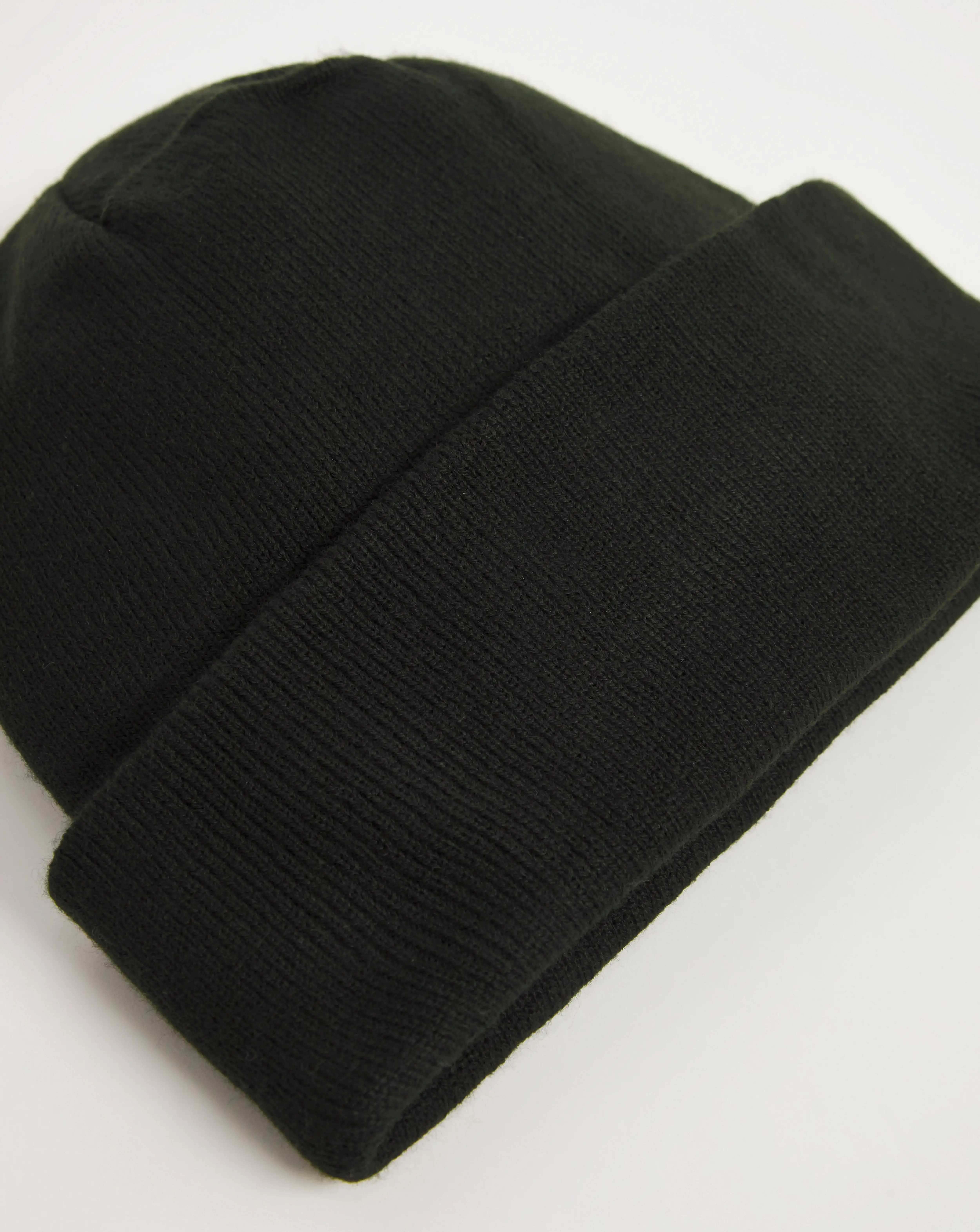 34979-ellesse-melli-beanie-1.jpg