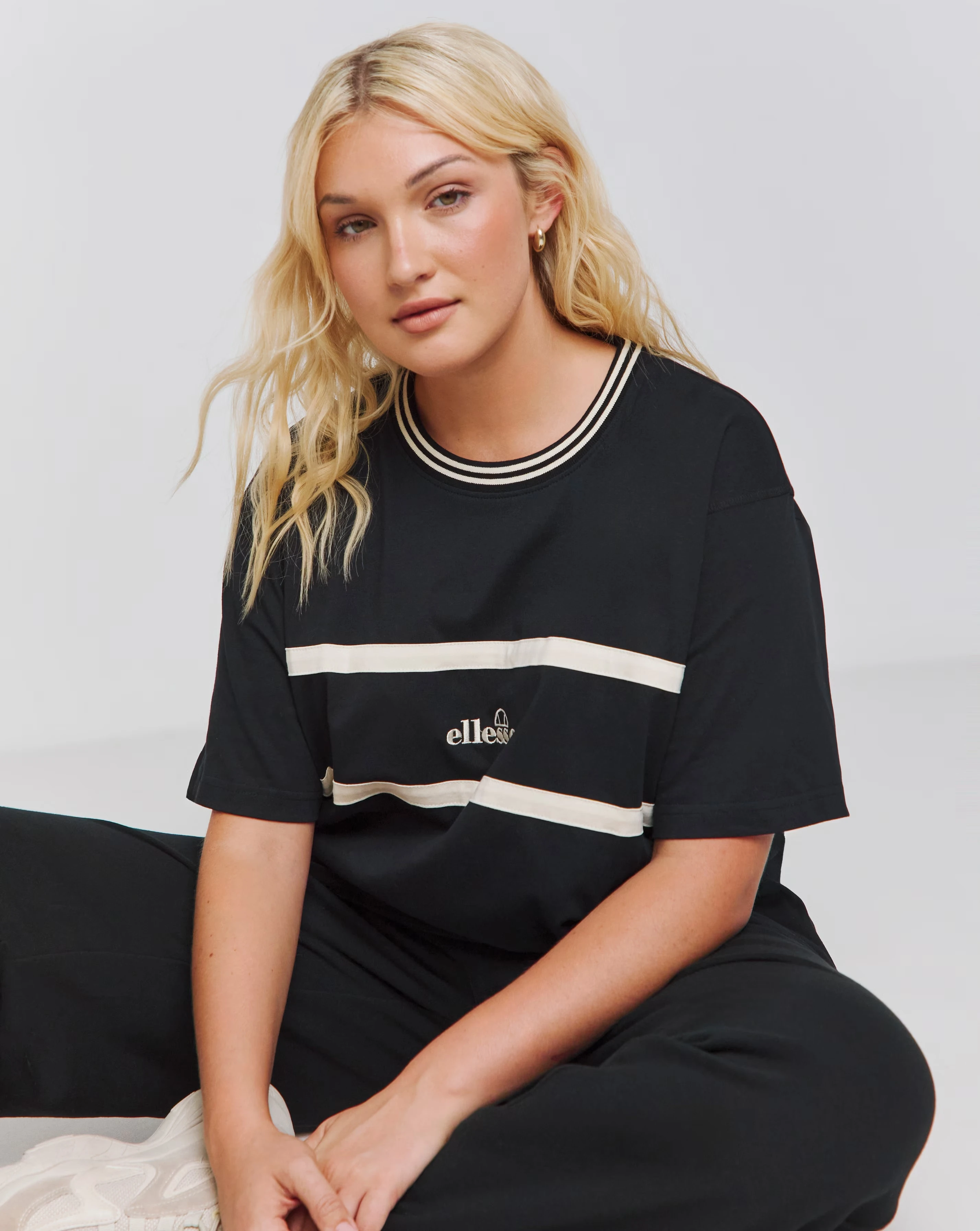35099-ellesse-suelli-t-shirt-1.webp