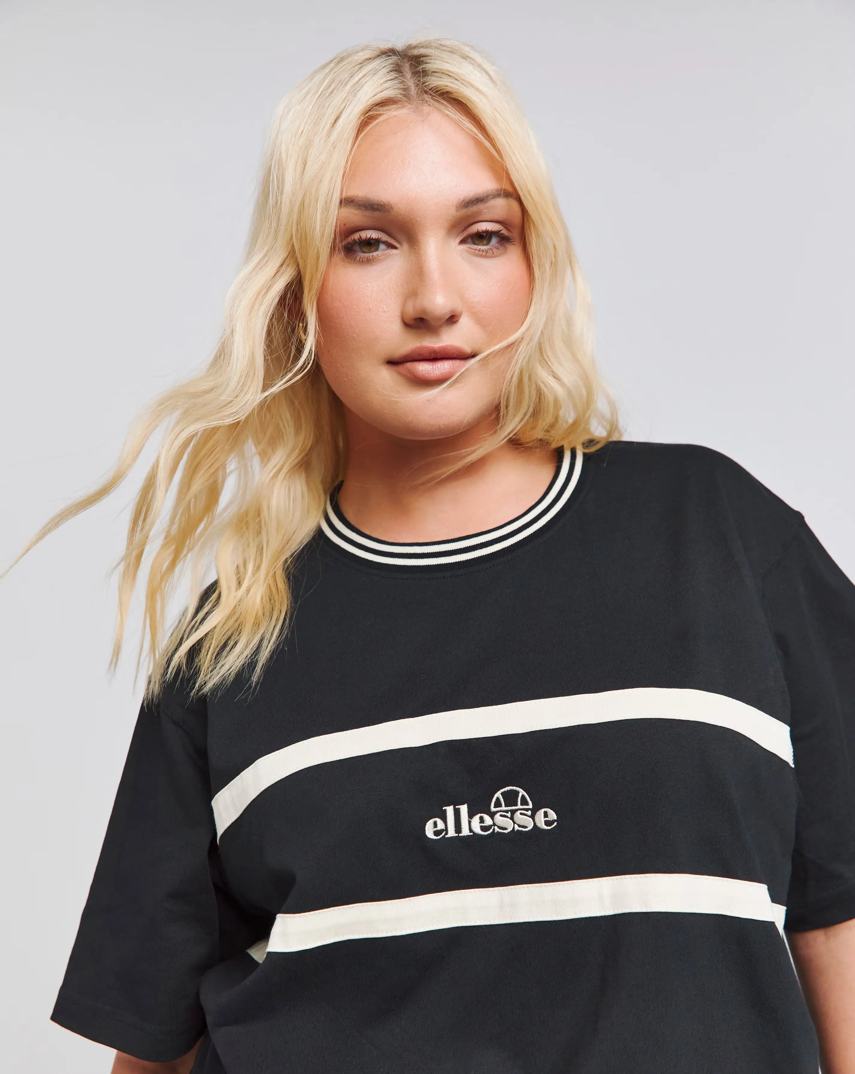 35099-ellesse-suelli-t-shirt-1.webp