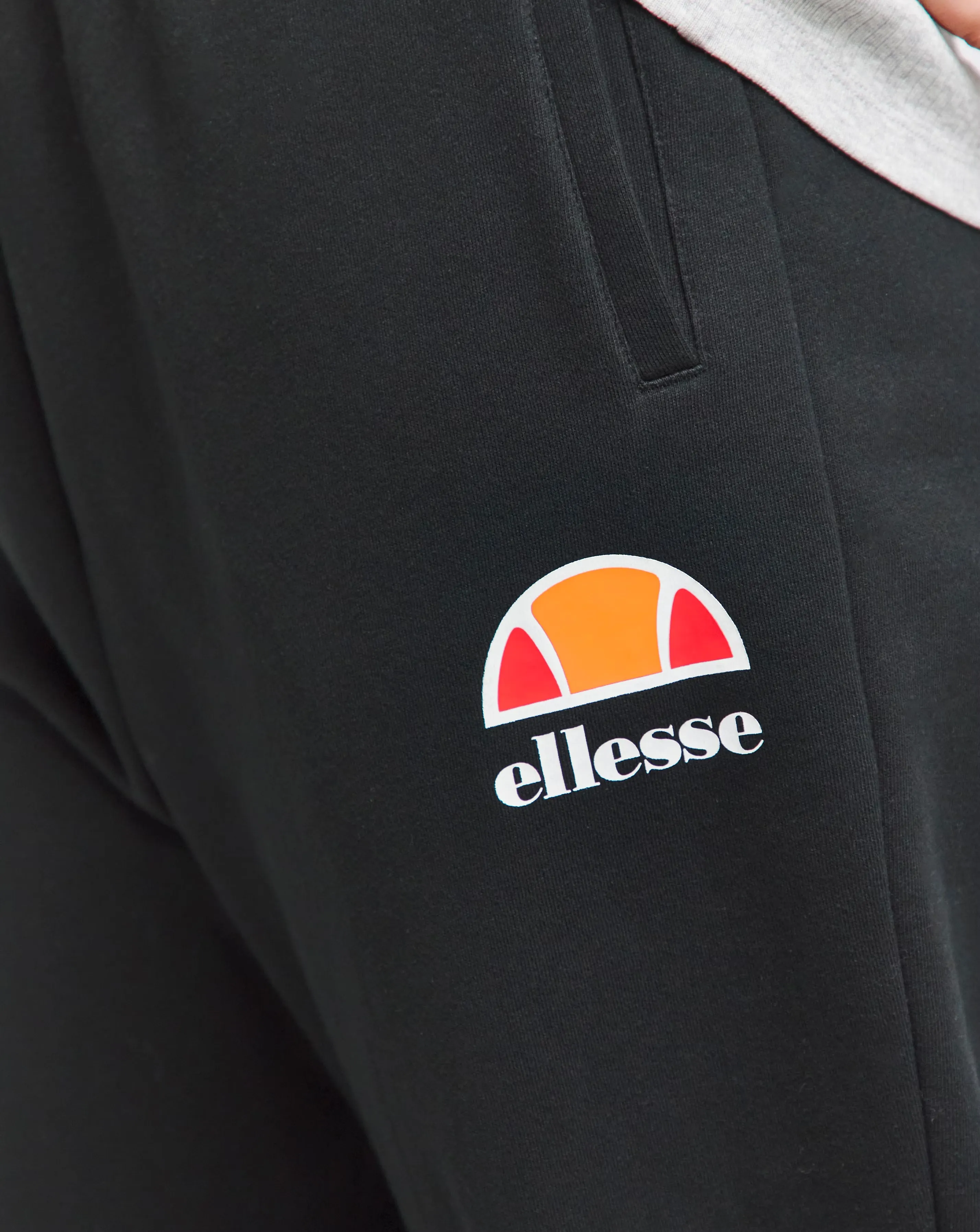 35123-ellesse-queenstown-jog-pant-1.jpg