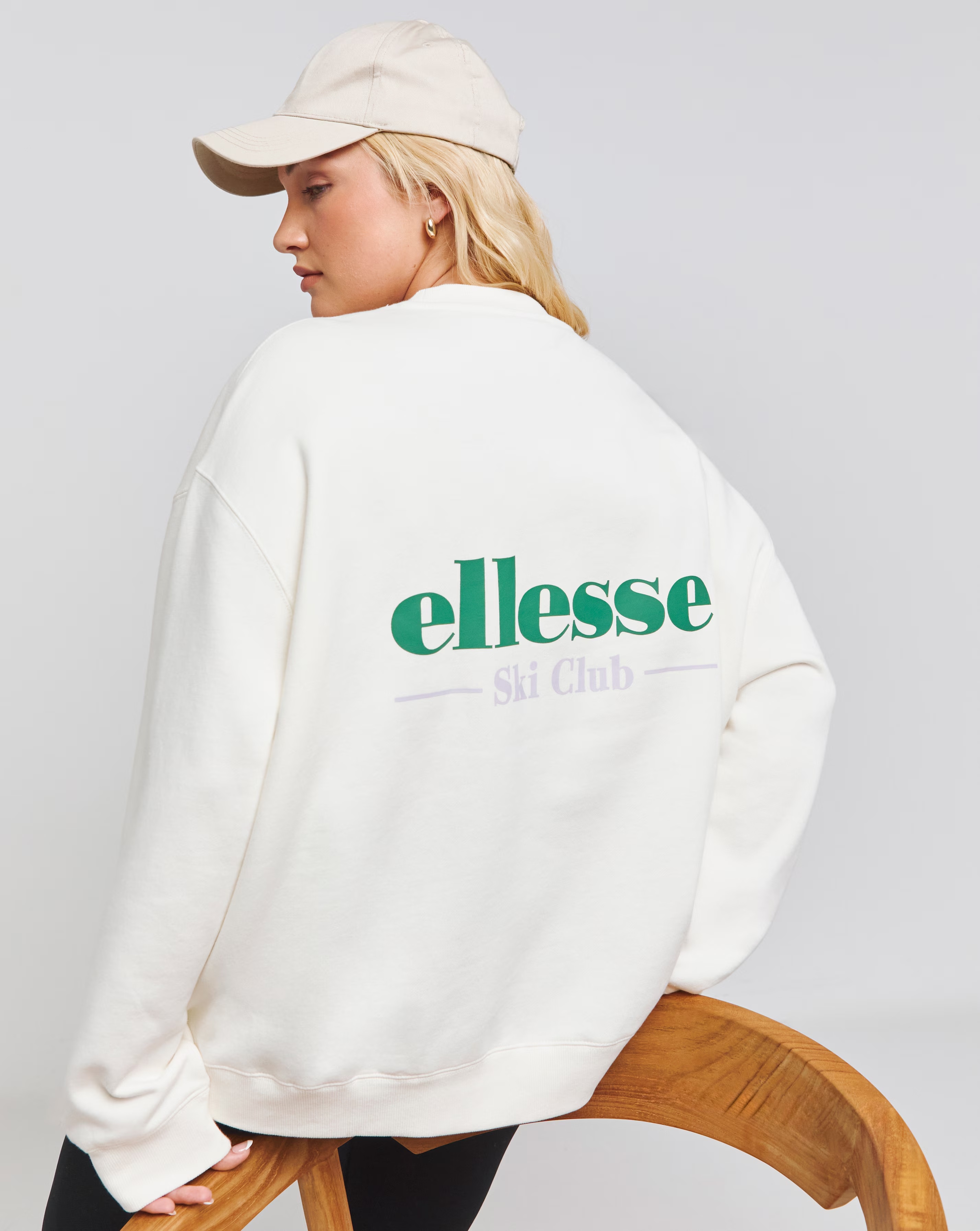 35147-ellesse-areski-sweatshirt-1.jpg