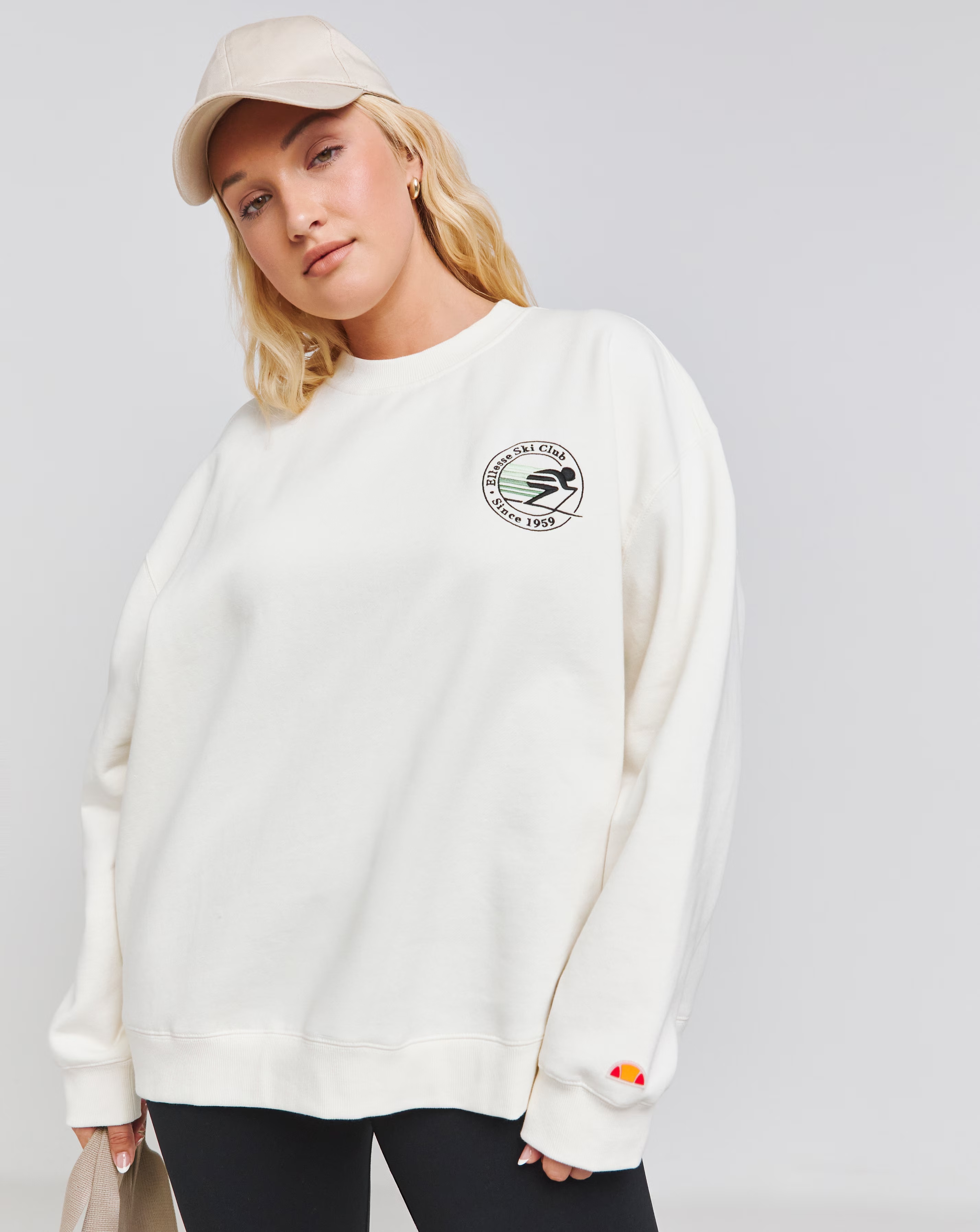 35147-ellesse-areski-sweatshirt-1.jpg