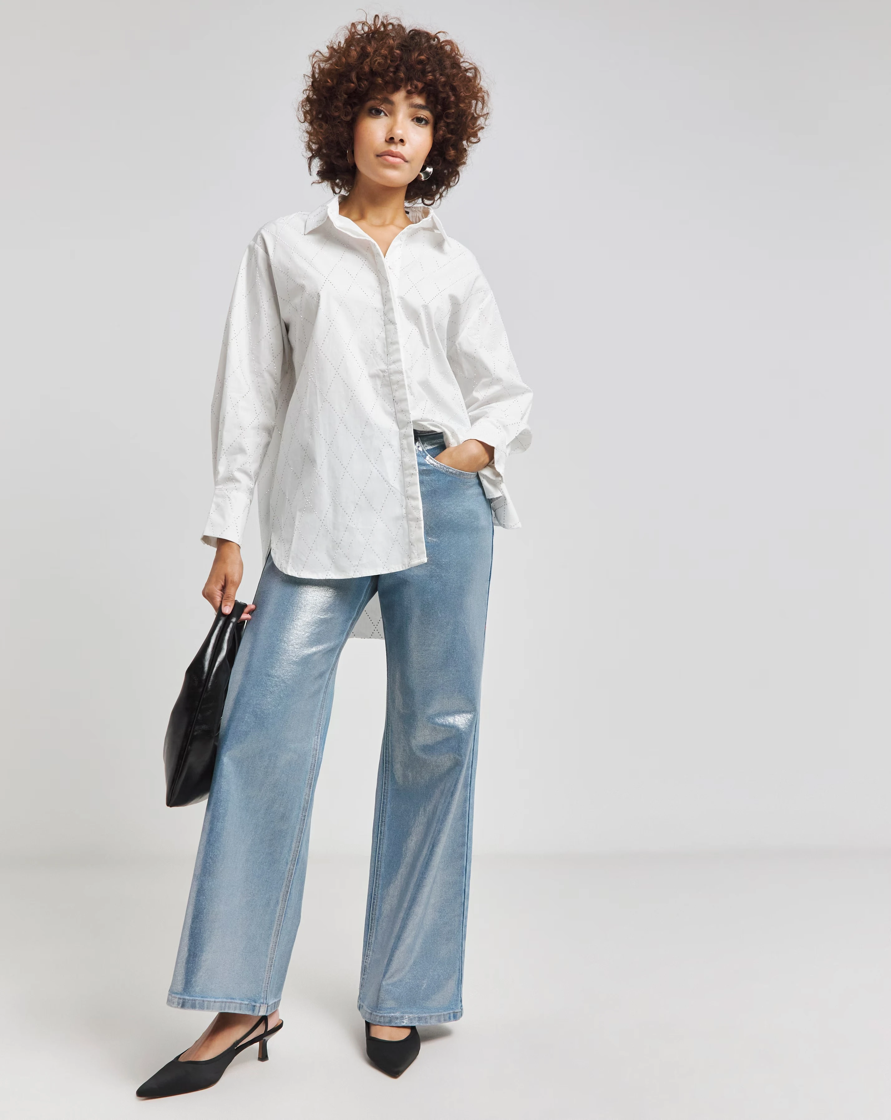 36010-embellished-oversized-shirt-1.webp