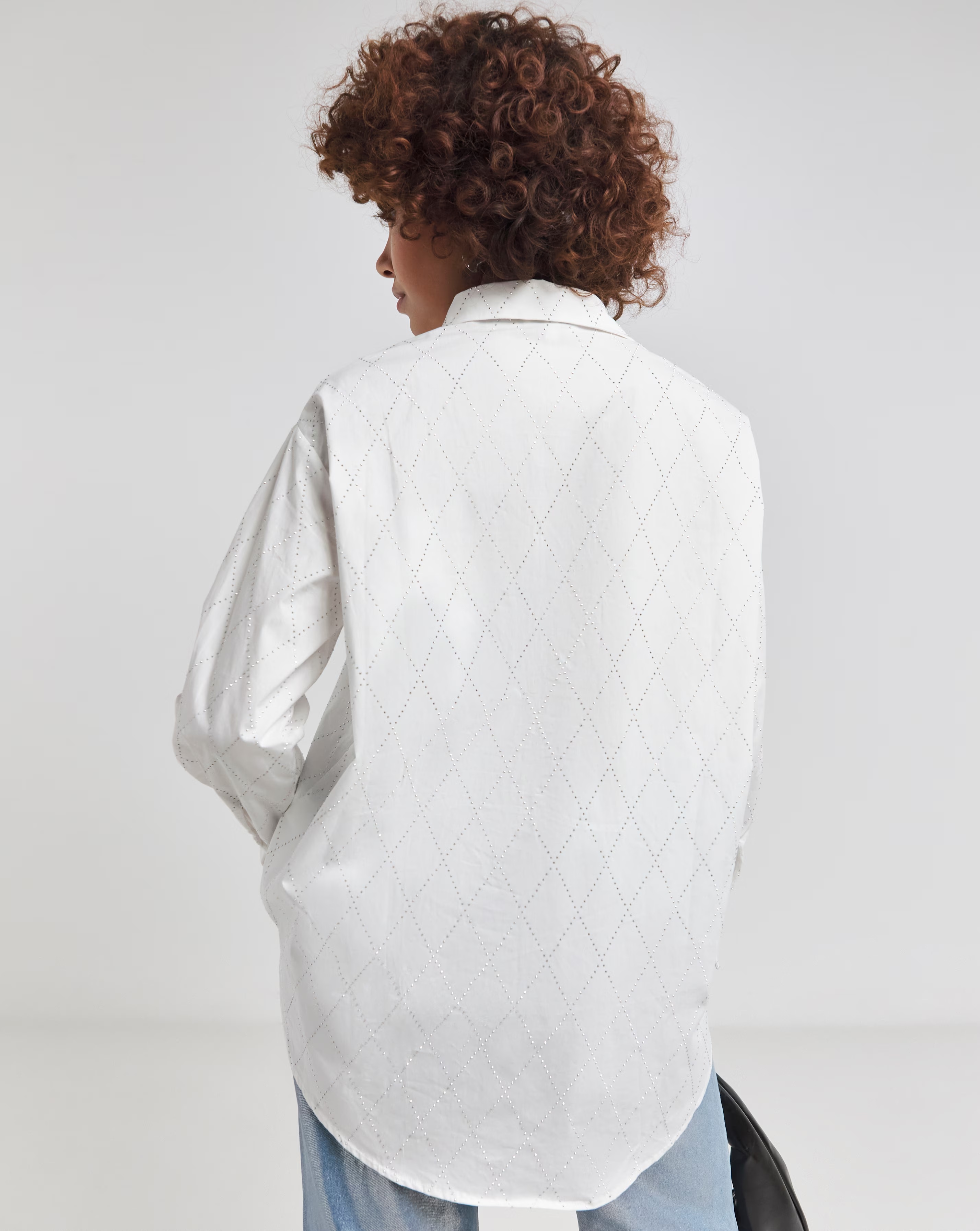 36010-embellished-oversized-shirt-1.webp