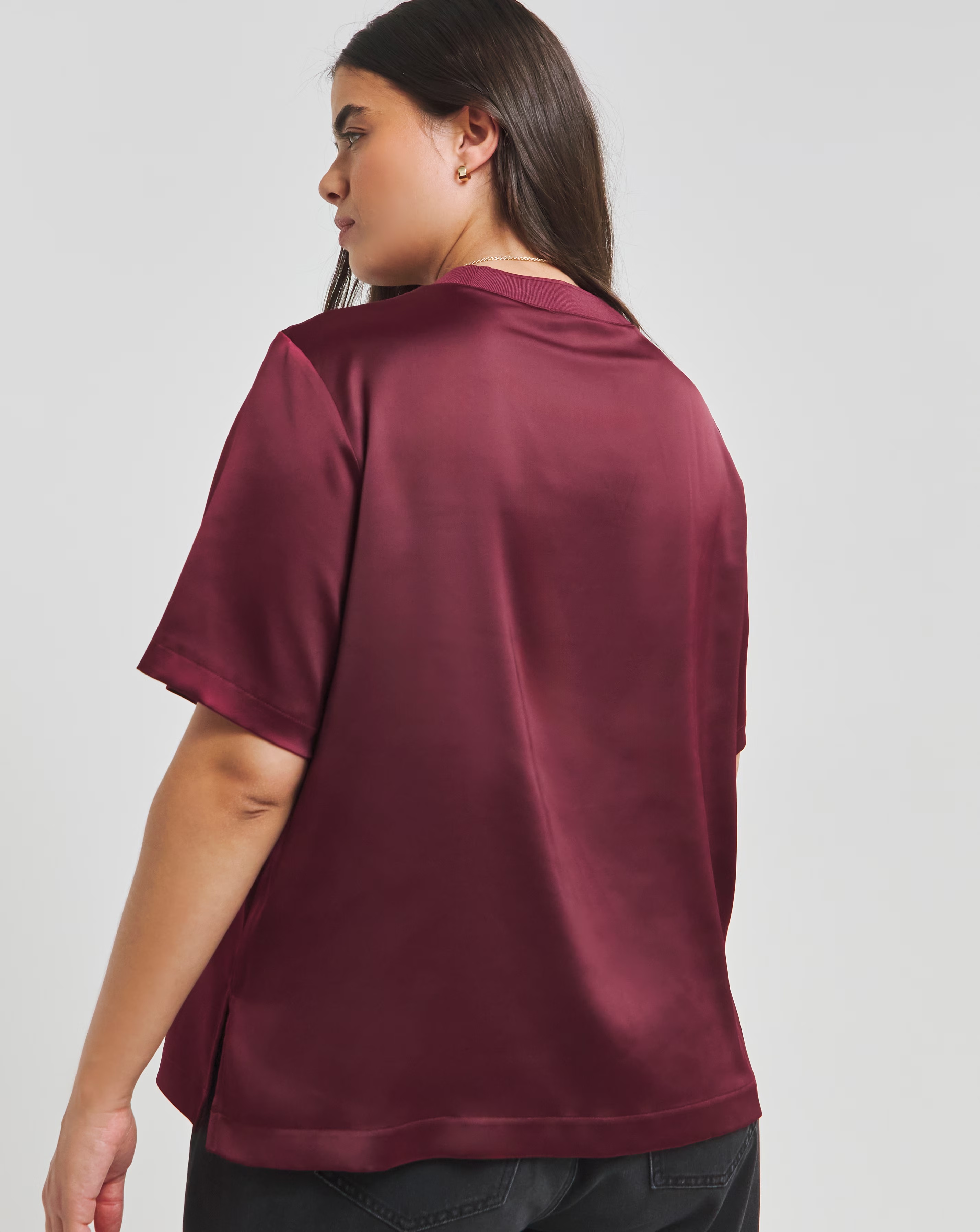 36360-satin-ribbed-neck-boxy-top-1.webp