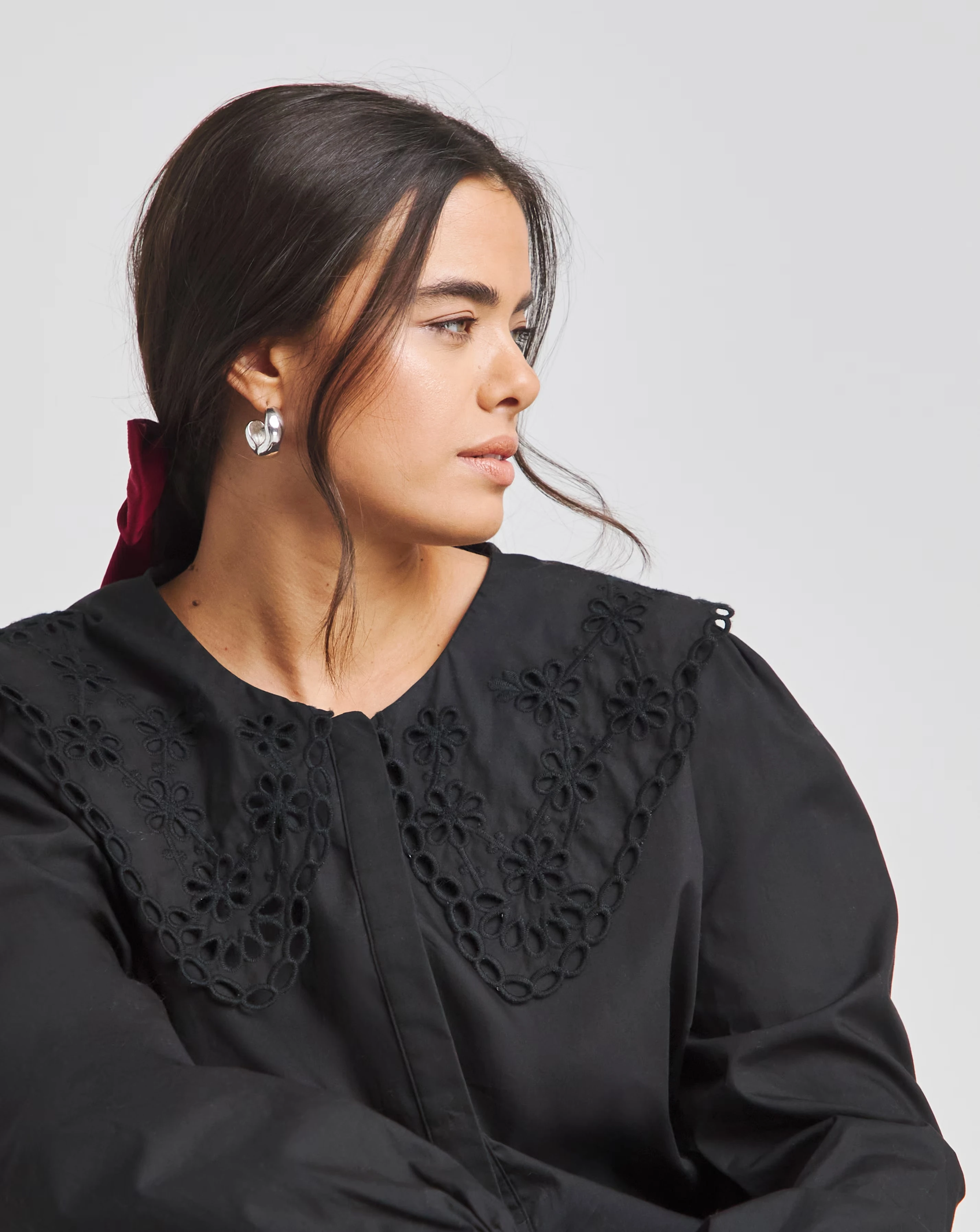 36464-black-broderie-collared-blouse-1.jpg